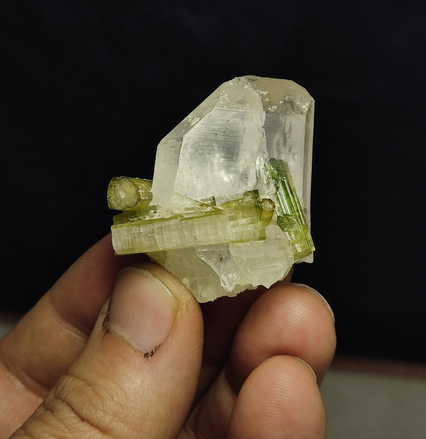 Natural green tourmaline with quartz 34 grams