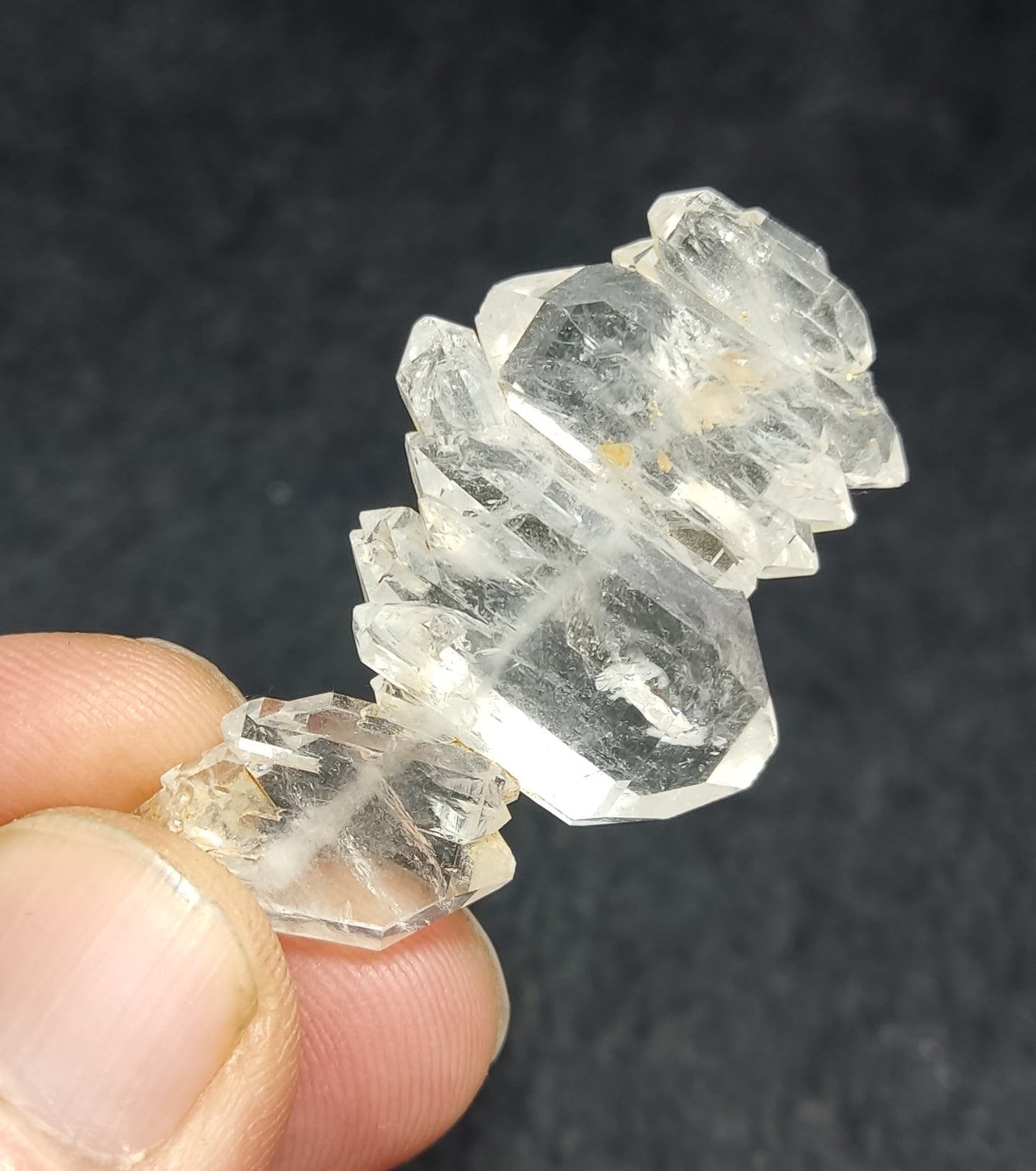 Cute small Faden quartz crystal 8 grams