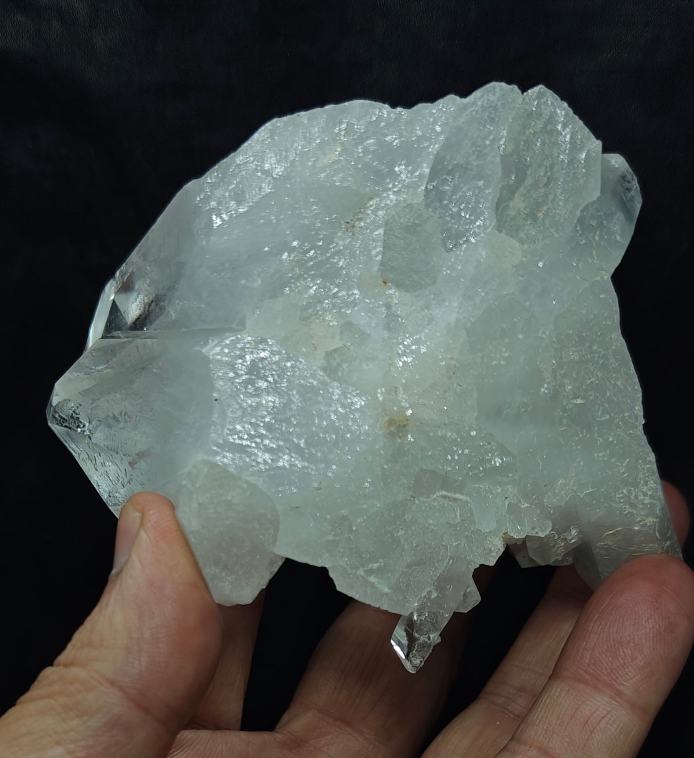 Natural Specimen of Terminated clear Quartz cluster 383 grams