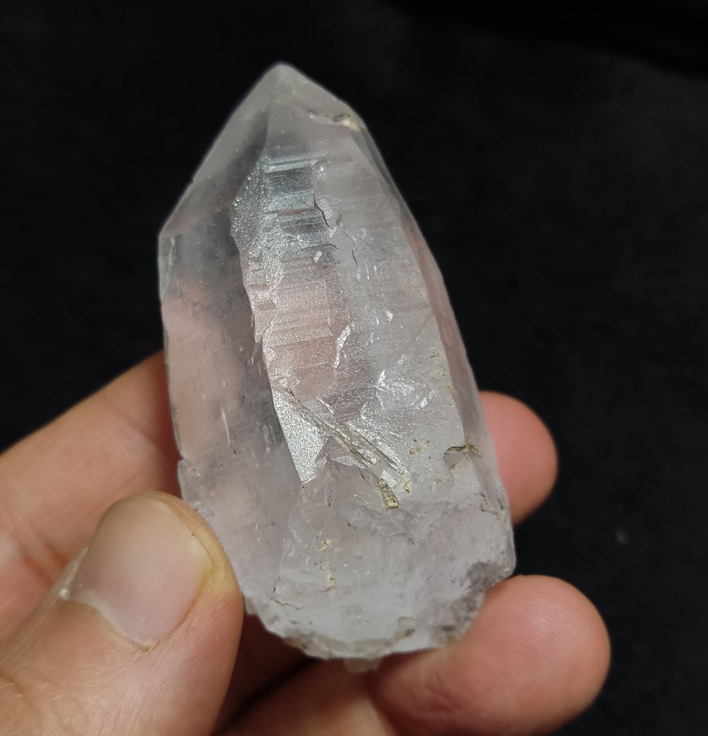 Natural quartz light amethyst crystal 83 grams