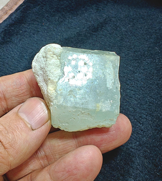 Natural aquamarine crystal 90 grams