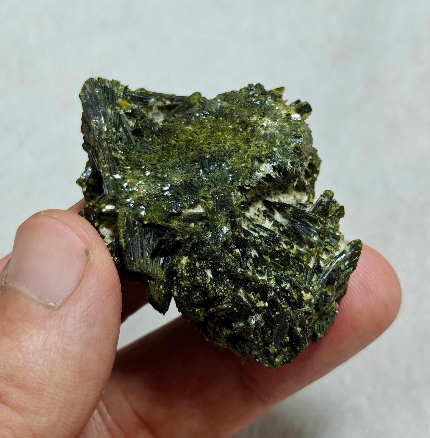 An Amazing specimen of lusterous Epidote 51 grams