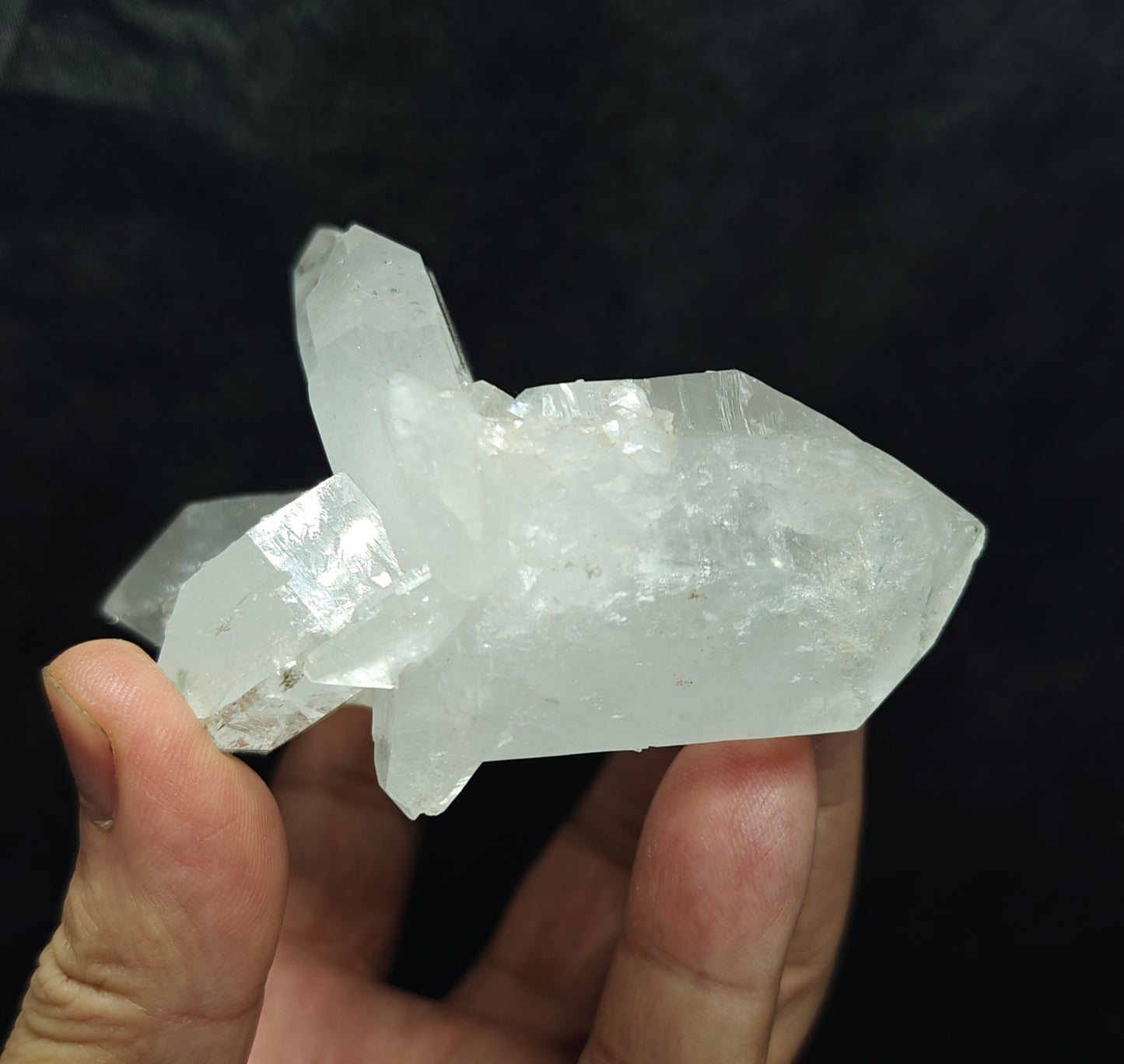 Faden Quartz crystal specimen 426 grams