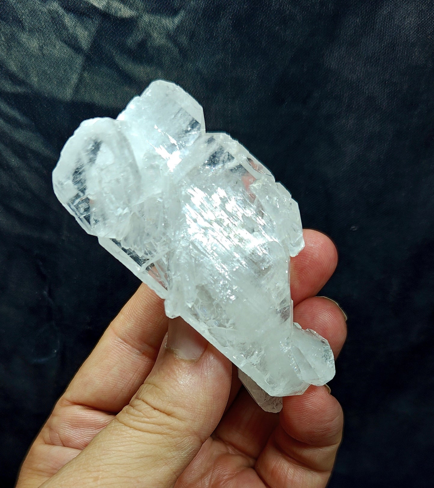 Natural terminated Faden Quartz crystals cluster 91 grams