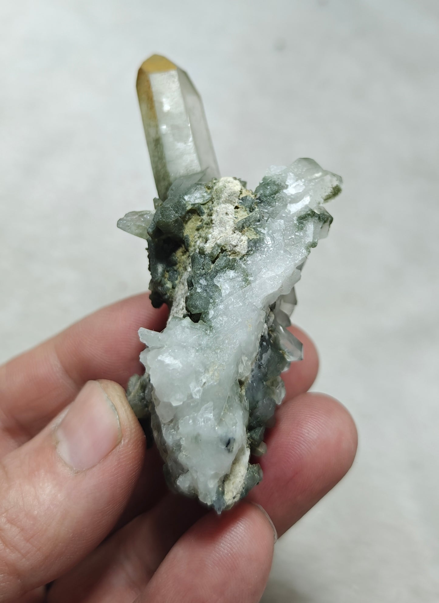Chlorite Quartz cluster 70 grams