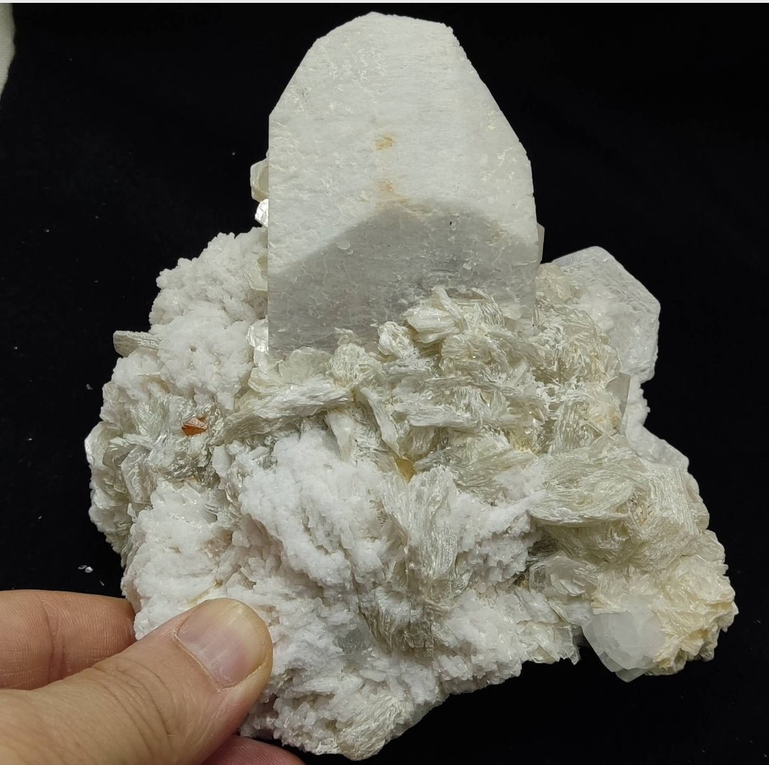 Cabinet size feldspar, Albite, muscovite, topaz and microlite 1560 grams