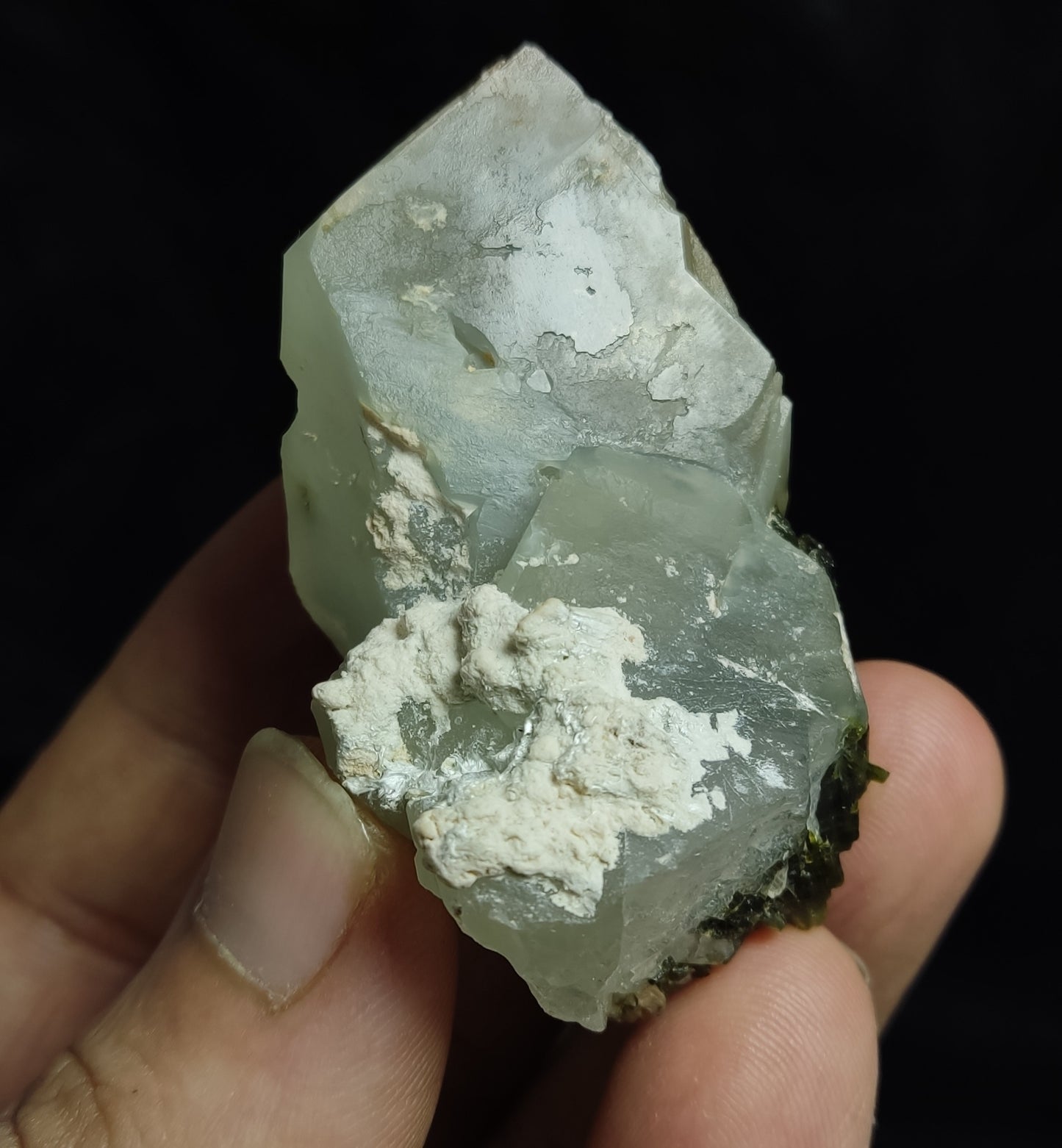 Natural Amphibole Quartz with epidote 87 grams