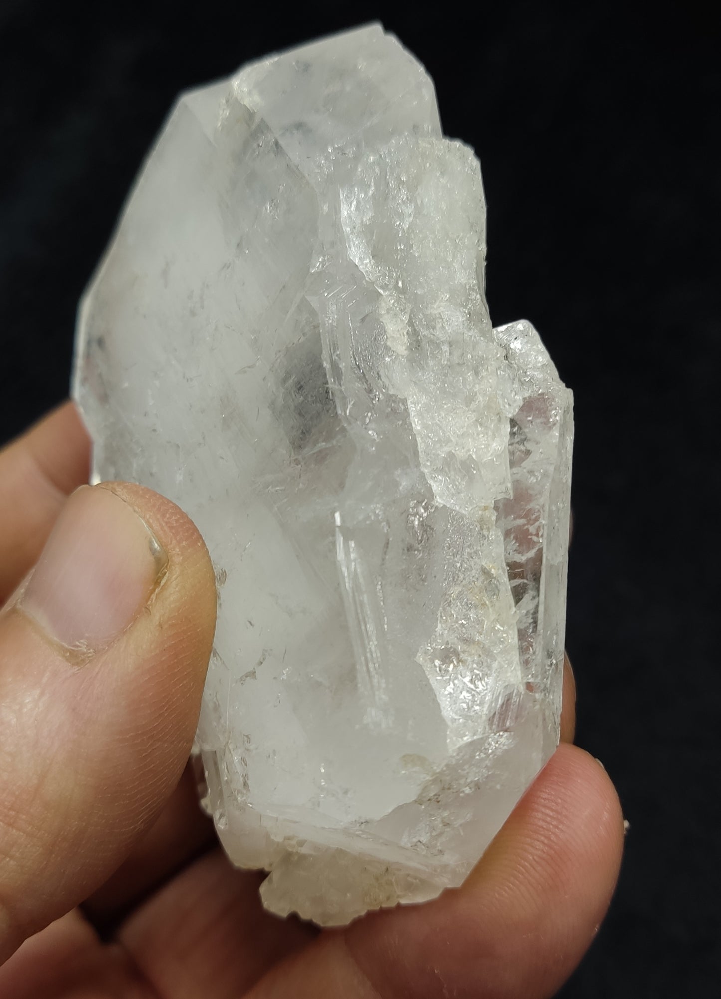A Very Aesthetic Faden Quartz Crystal 116 grams