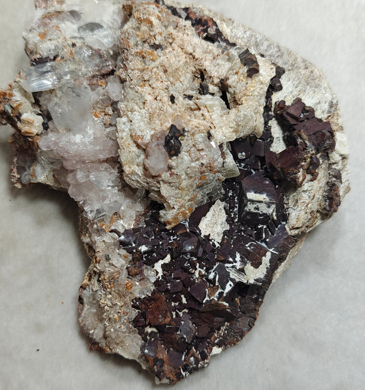 Natural quartz rutiles and siderite specimen 970 grams