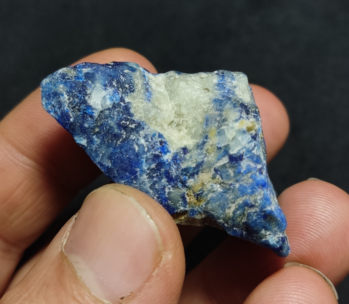 Partly Fluorescent lazurite/Sodalite Specimen 37 grams