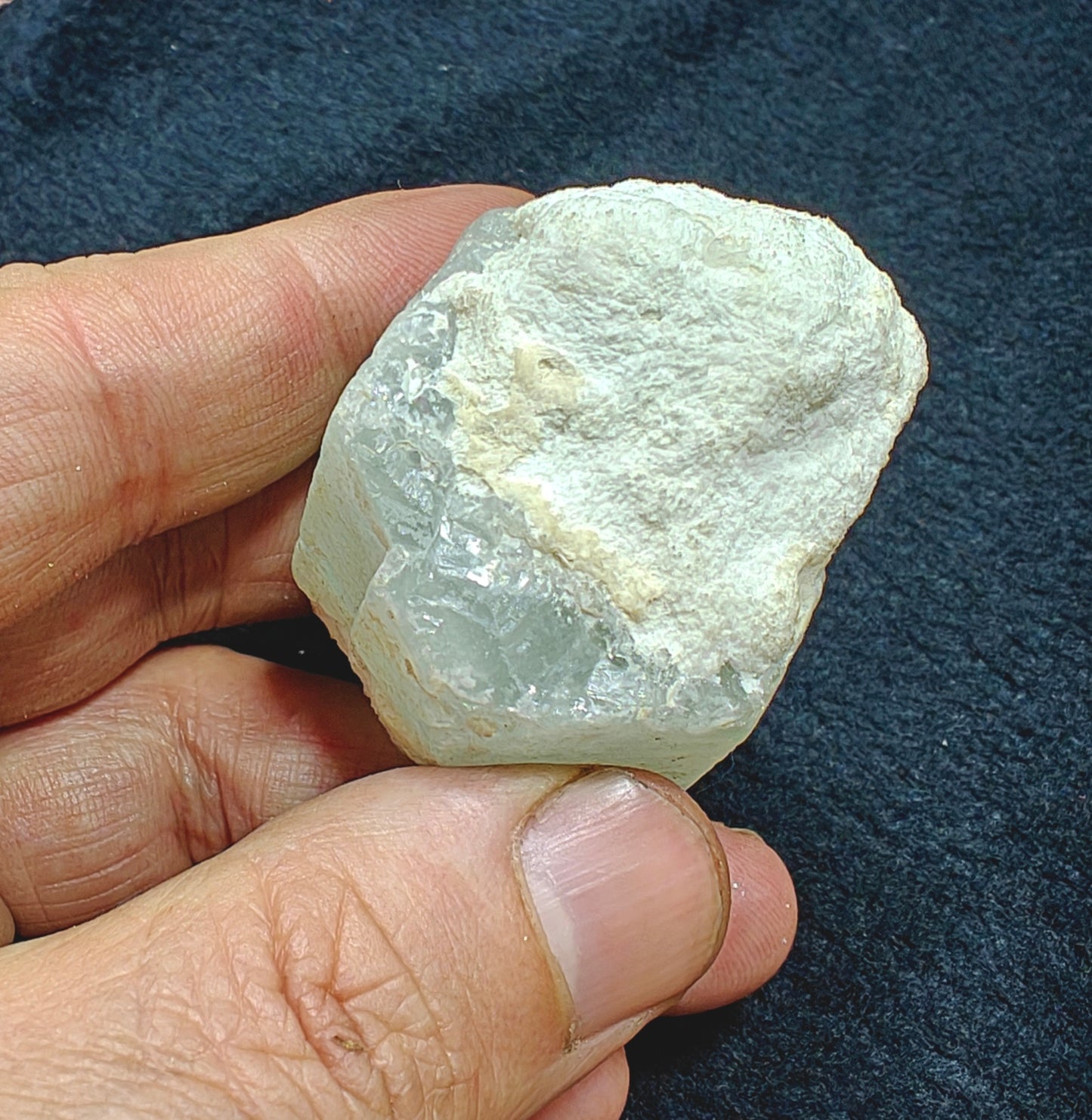 Natural aquamarine crystal 90 grams