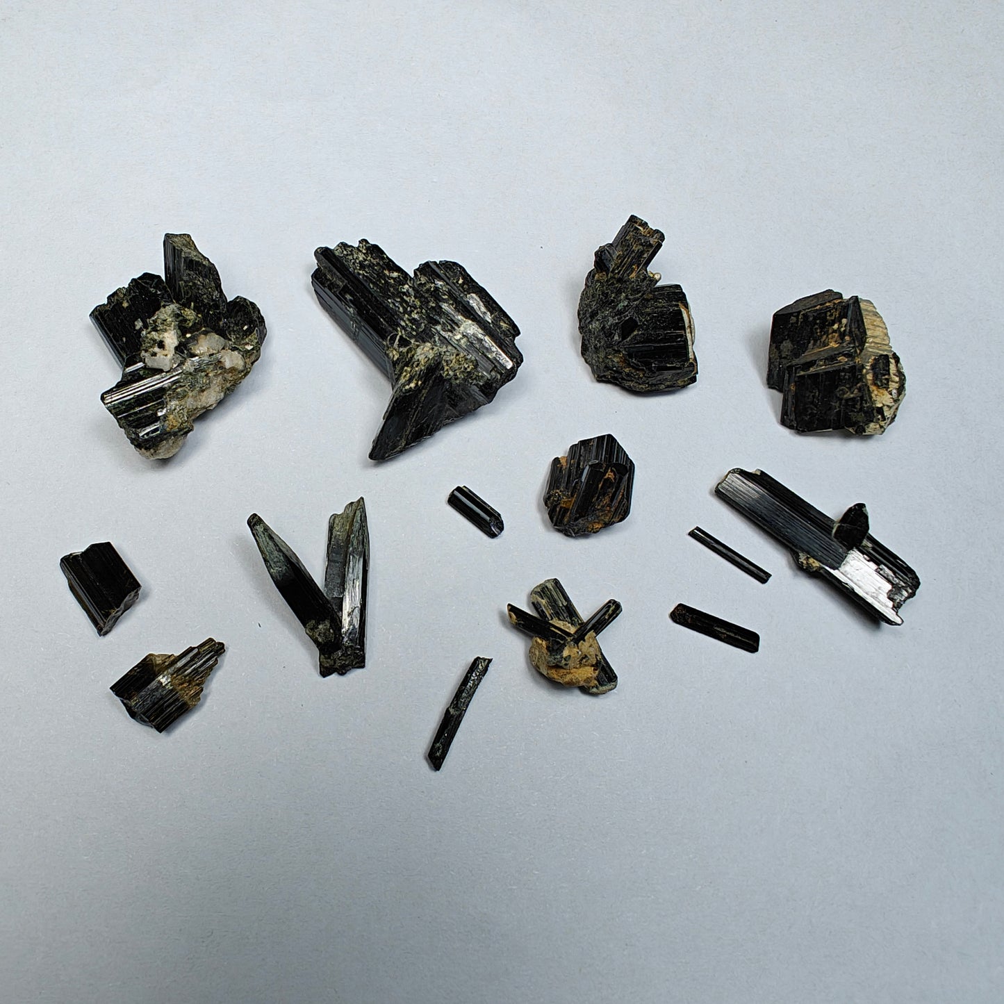 Aegirine crystals lot 32 grams