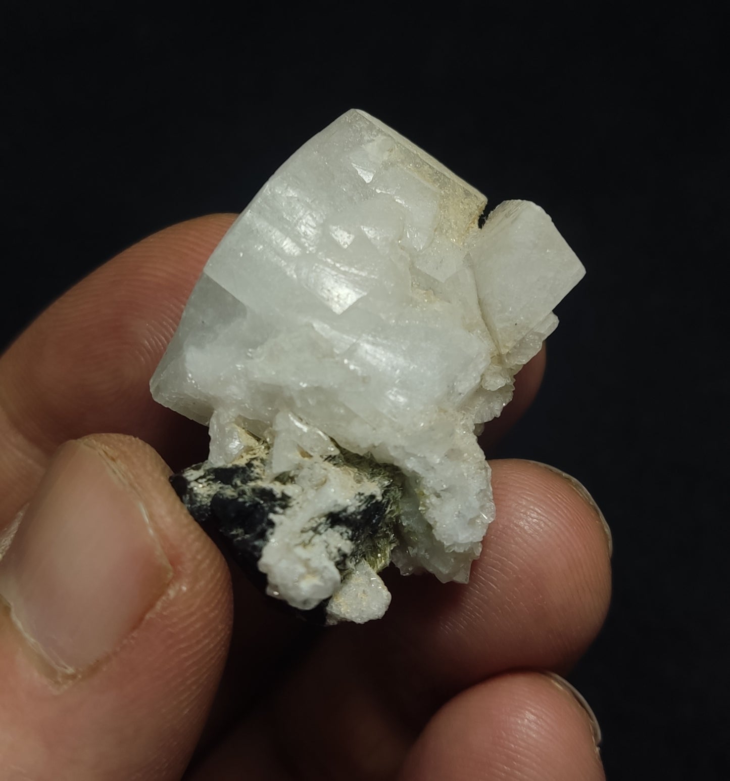 Natural Aesthetic Bicolor Tourmaline Specimen with Cleavlandite 19 grams