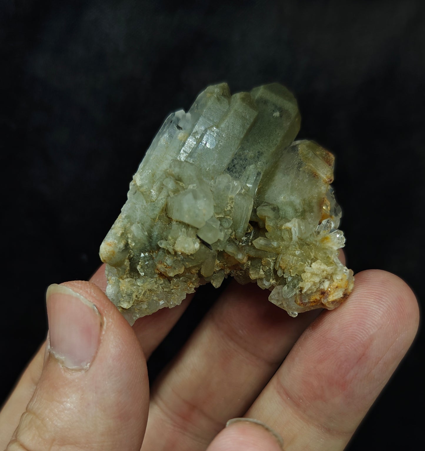 Natural chlorite quartz crystal 40 grams