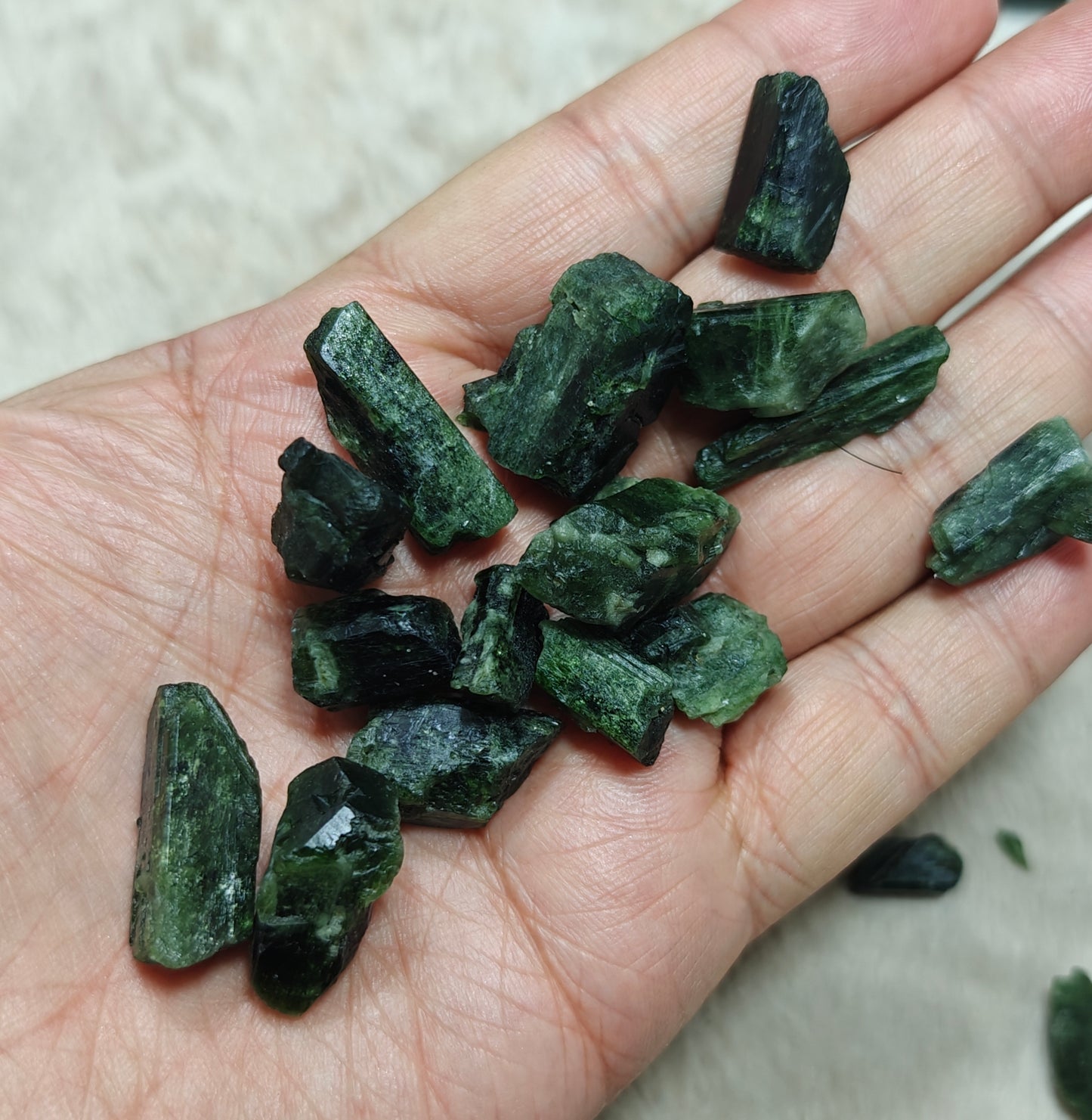 100 grams diopside crystals collection