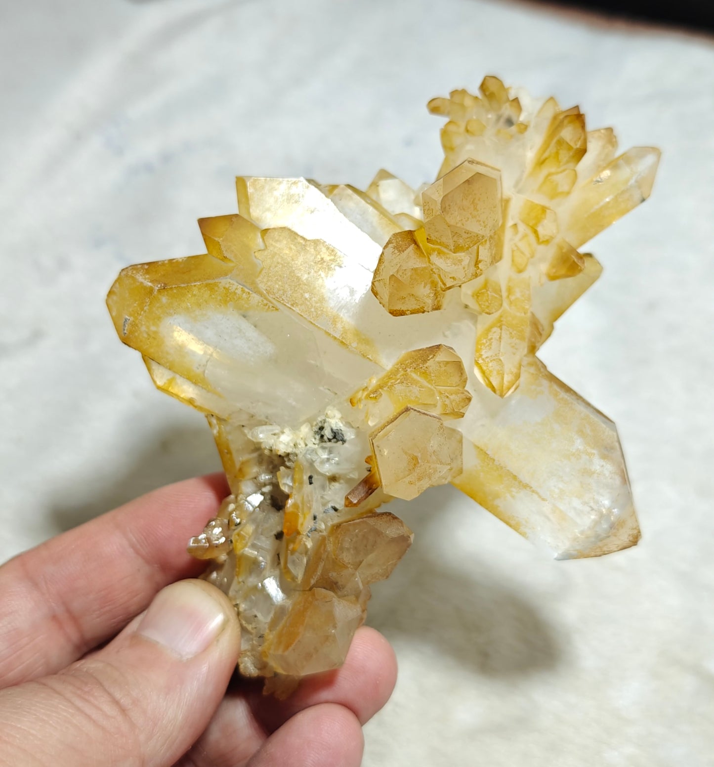 Natural yellow faden Quartz 235 grams