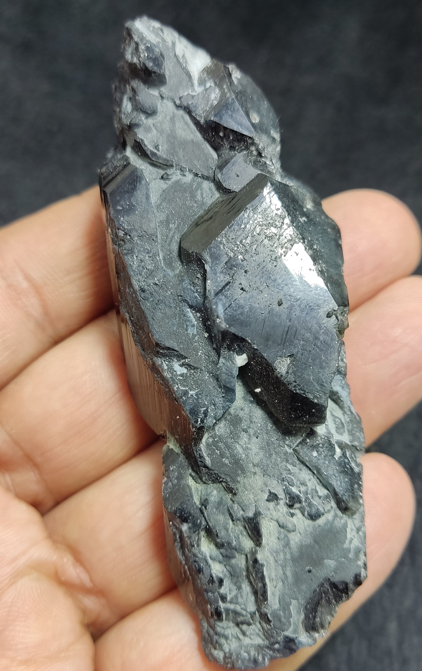 Black quartz crystal 75 grams