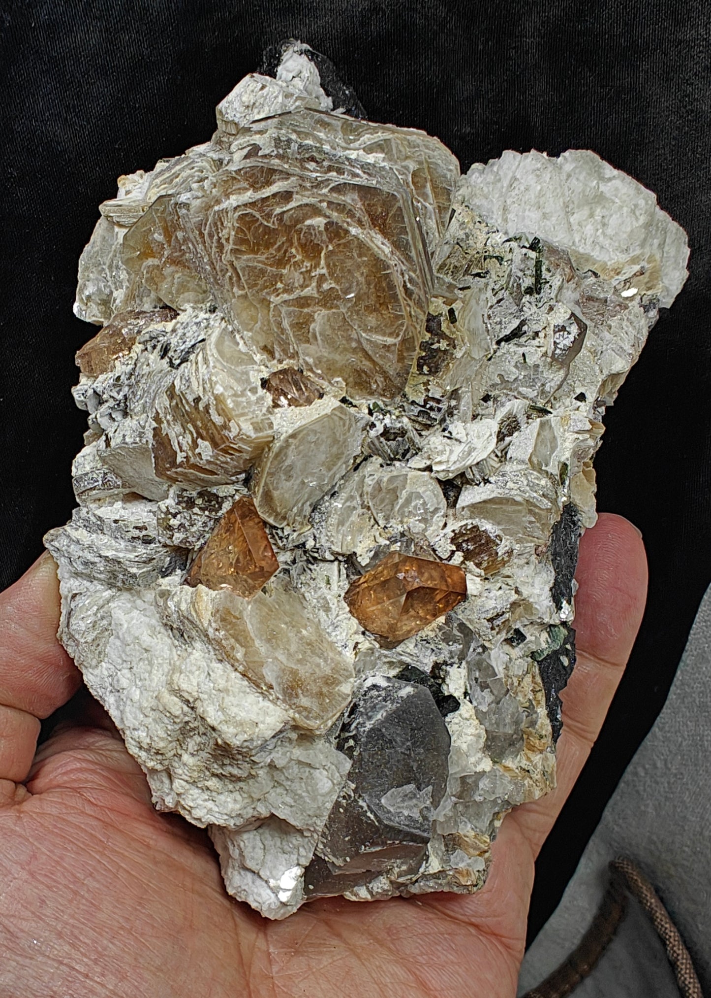 peach color Topaz crystals on matrix 686 grams