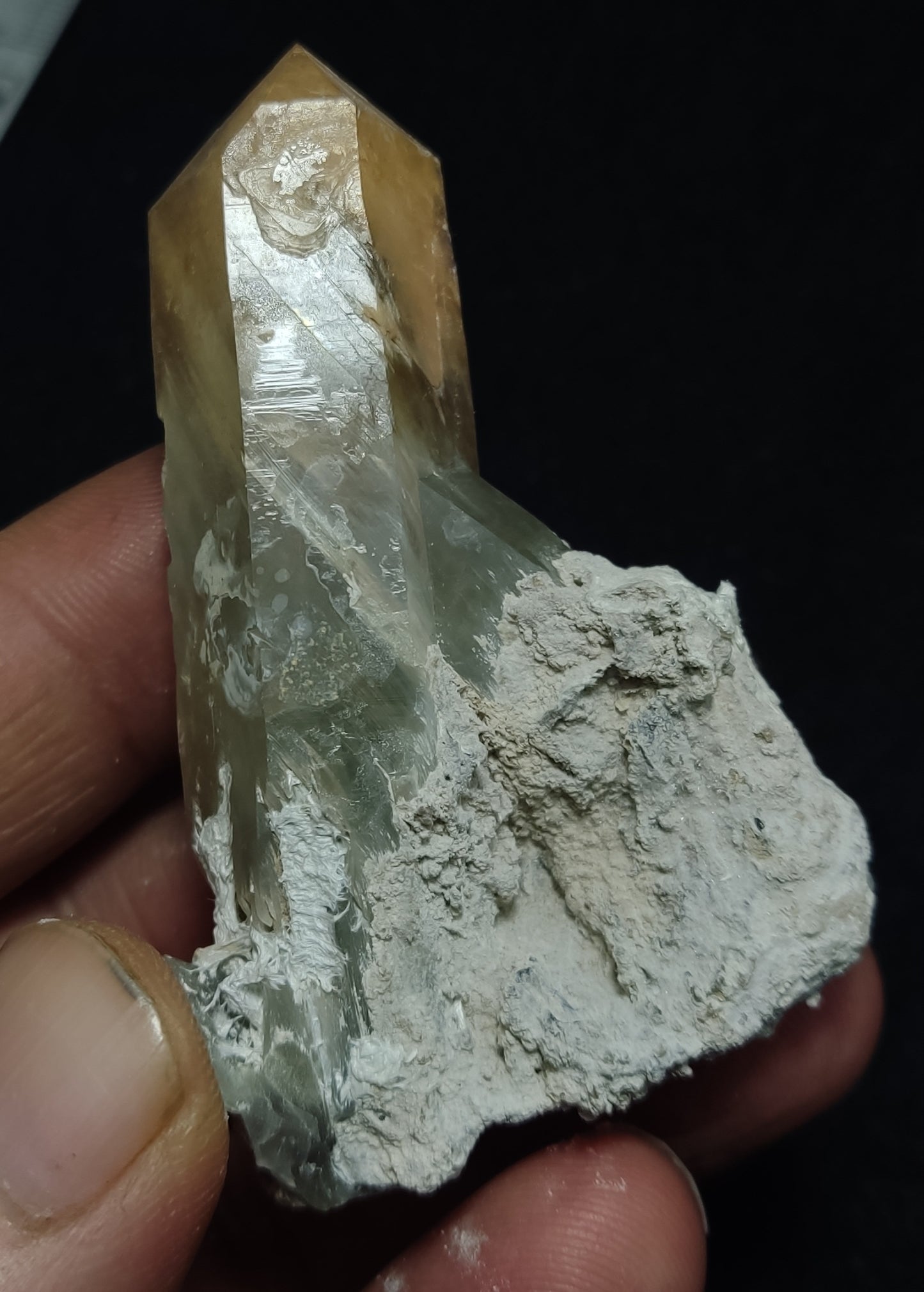 Natural quartz crystal with amphibole inclusion 55 grams