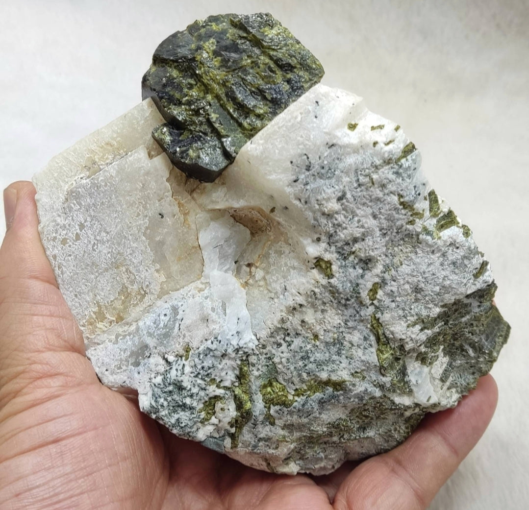 An amazing high lusterous Epidote crystal on matrix with Albite 943 cluster grams