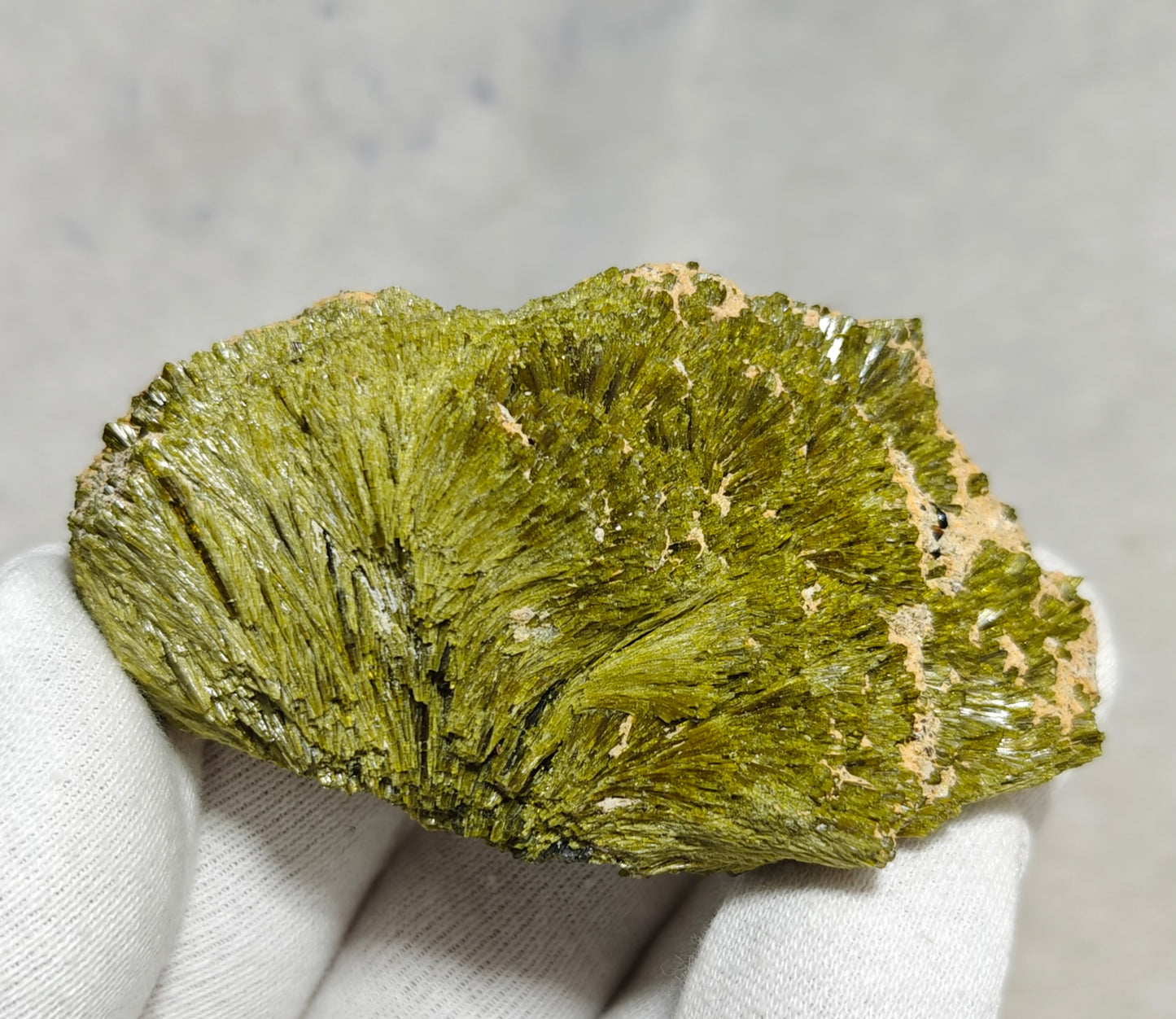 Natural green Epidote crystal 142 grams