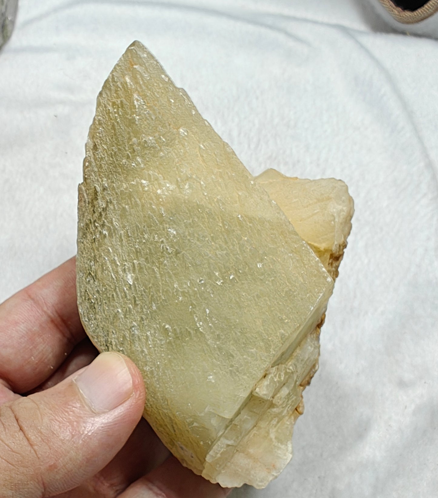 Single beautiful Dogteeth calcite crystals with beautiful terminations 419 grams