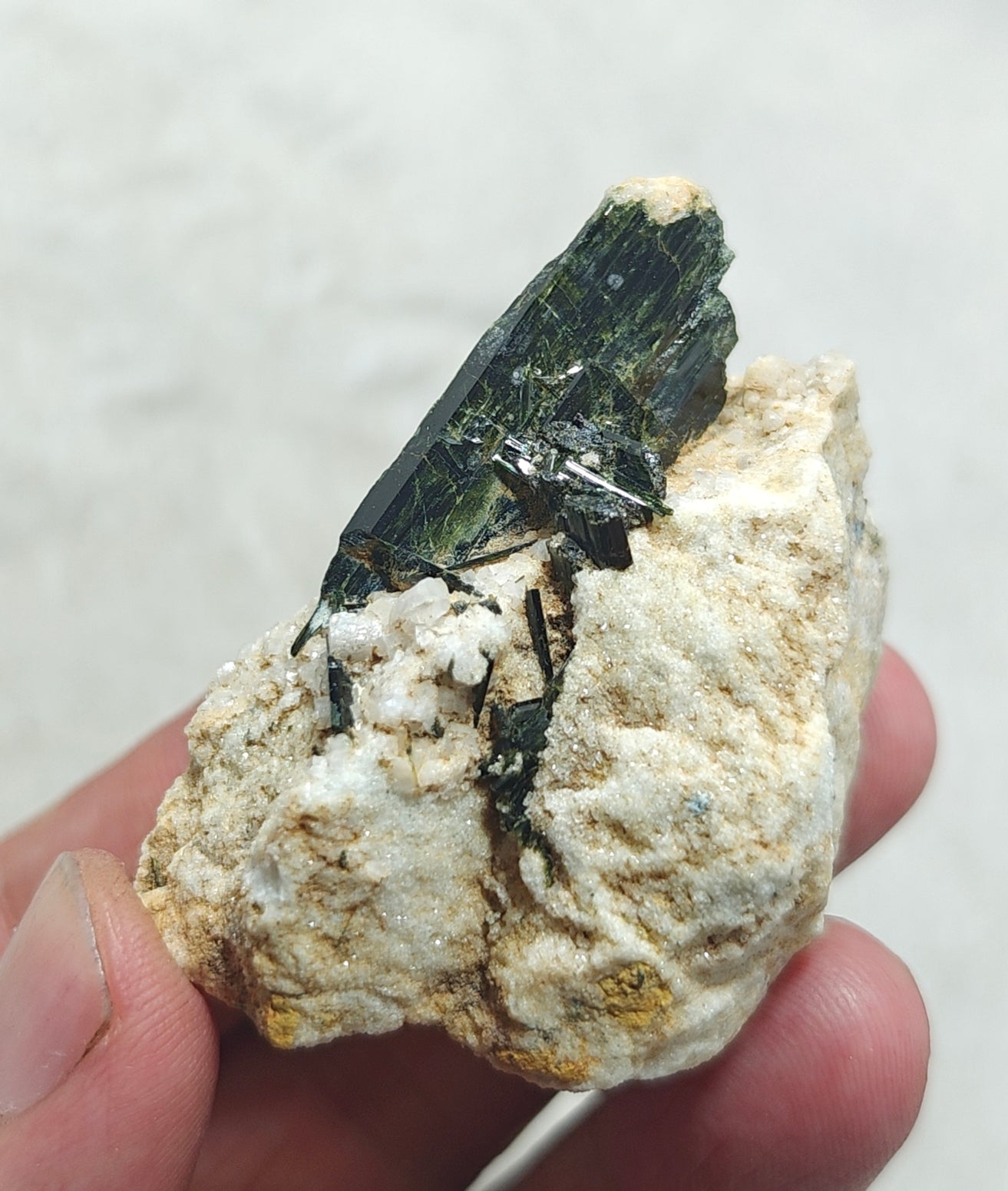 Aegirine crystal specimen on matrix 63 grams