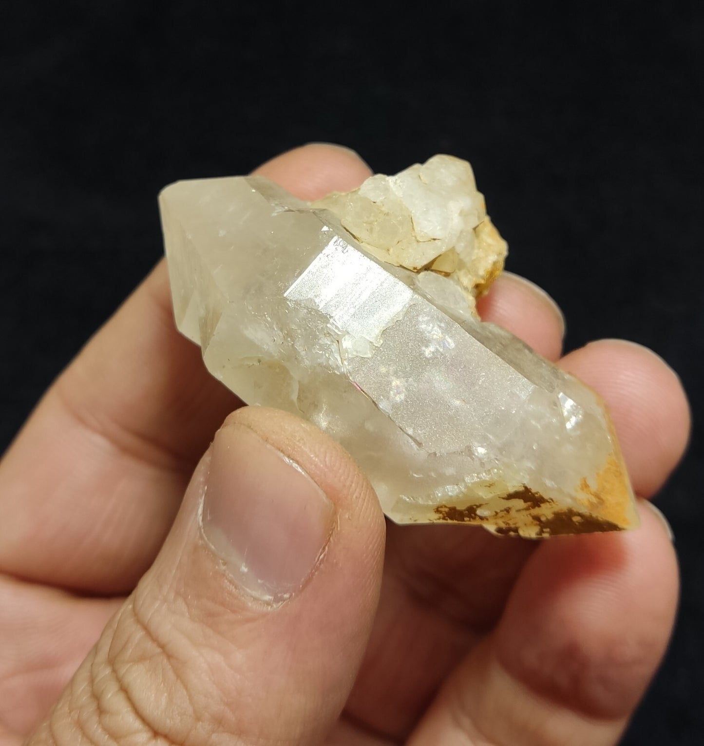 A very Aesthetic Natural beautifully terminated Quartz crystal 54 grams