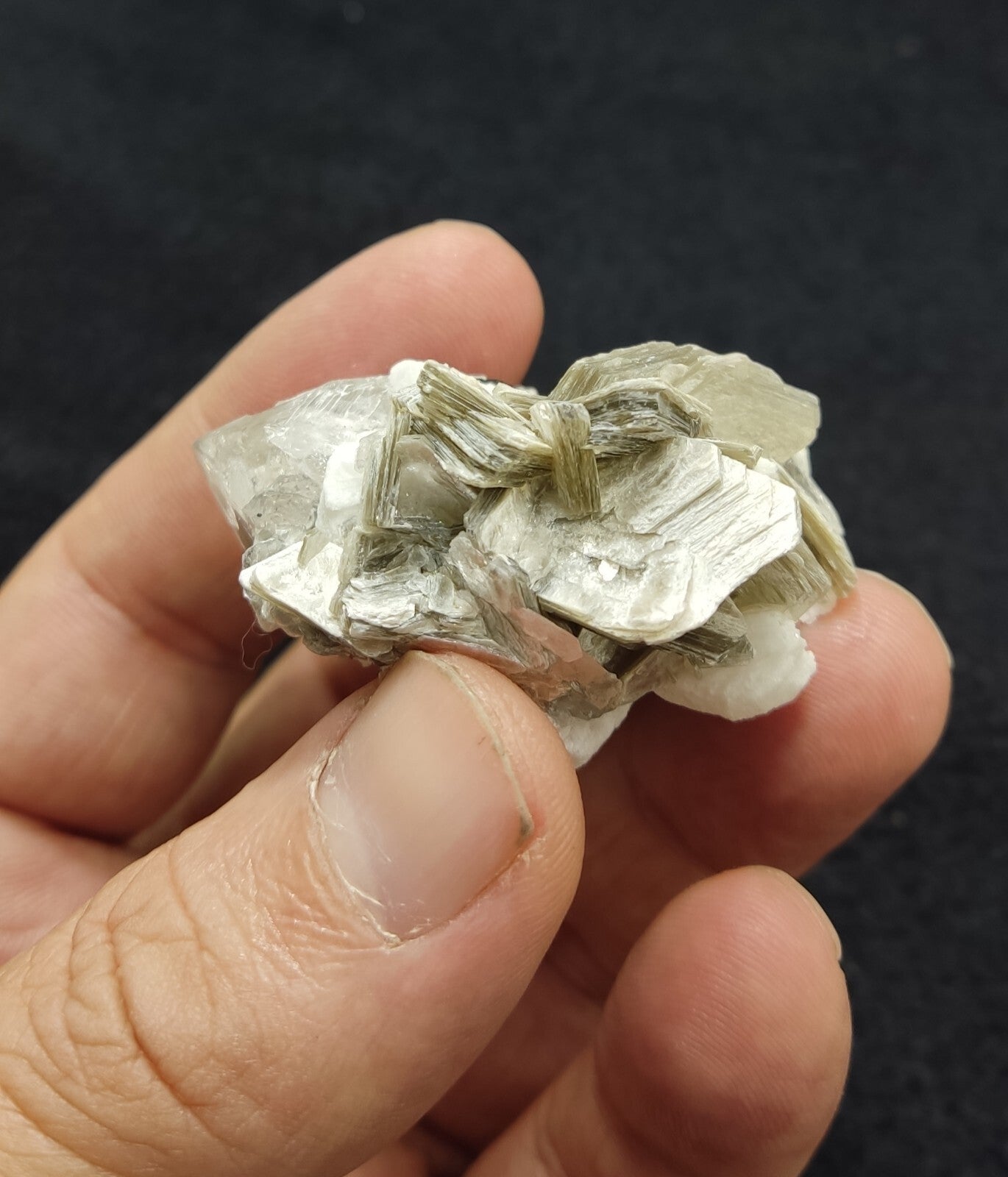 An Aesthetic specimen of muscovite with quartz, Tourmaline and albite 49 grams