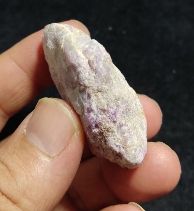 38 grams Tenebrescent Highly Fluorescent Hackmanite Specimen