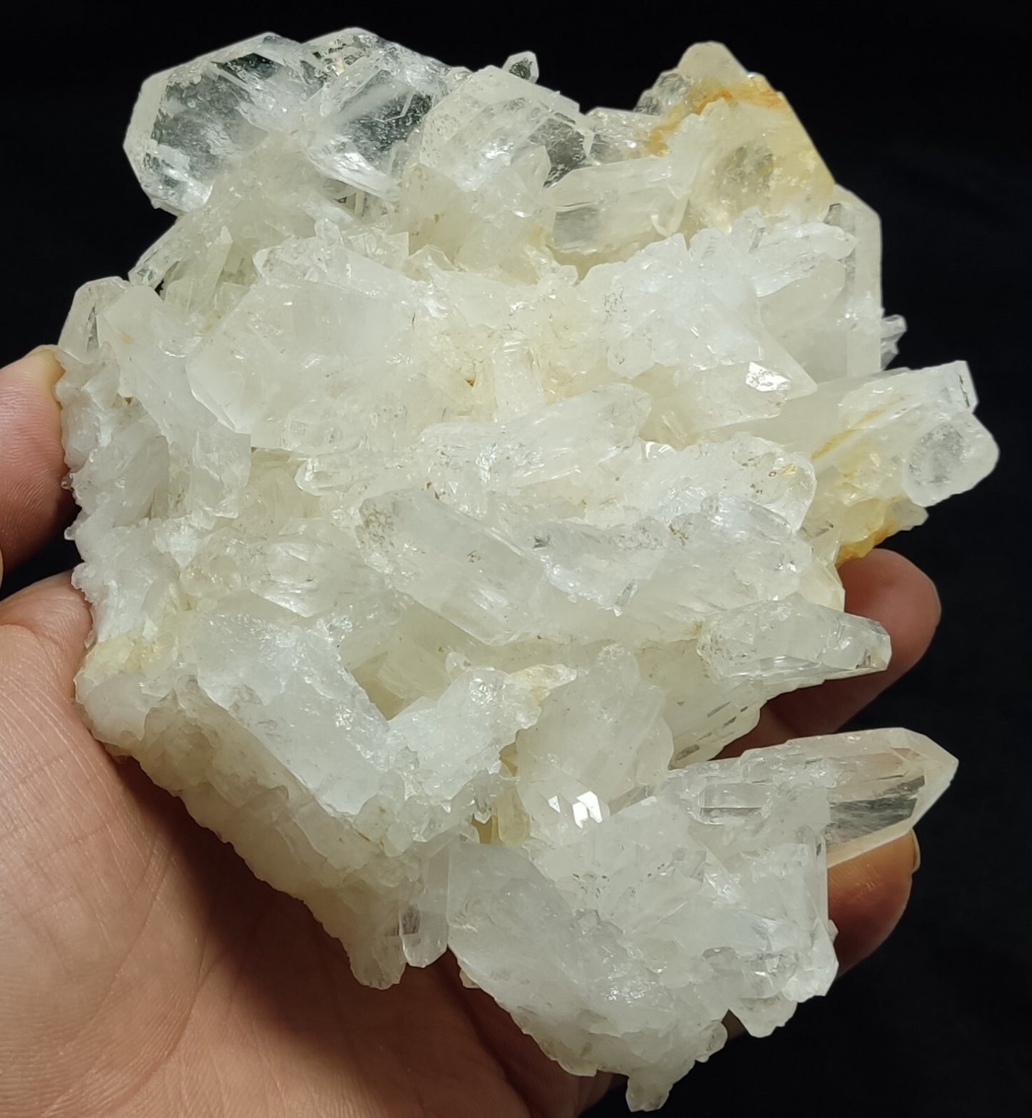 An Aesthetic terminated specimen of Quartz cluster 620 grams