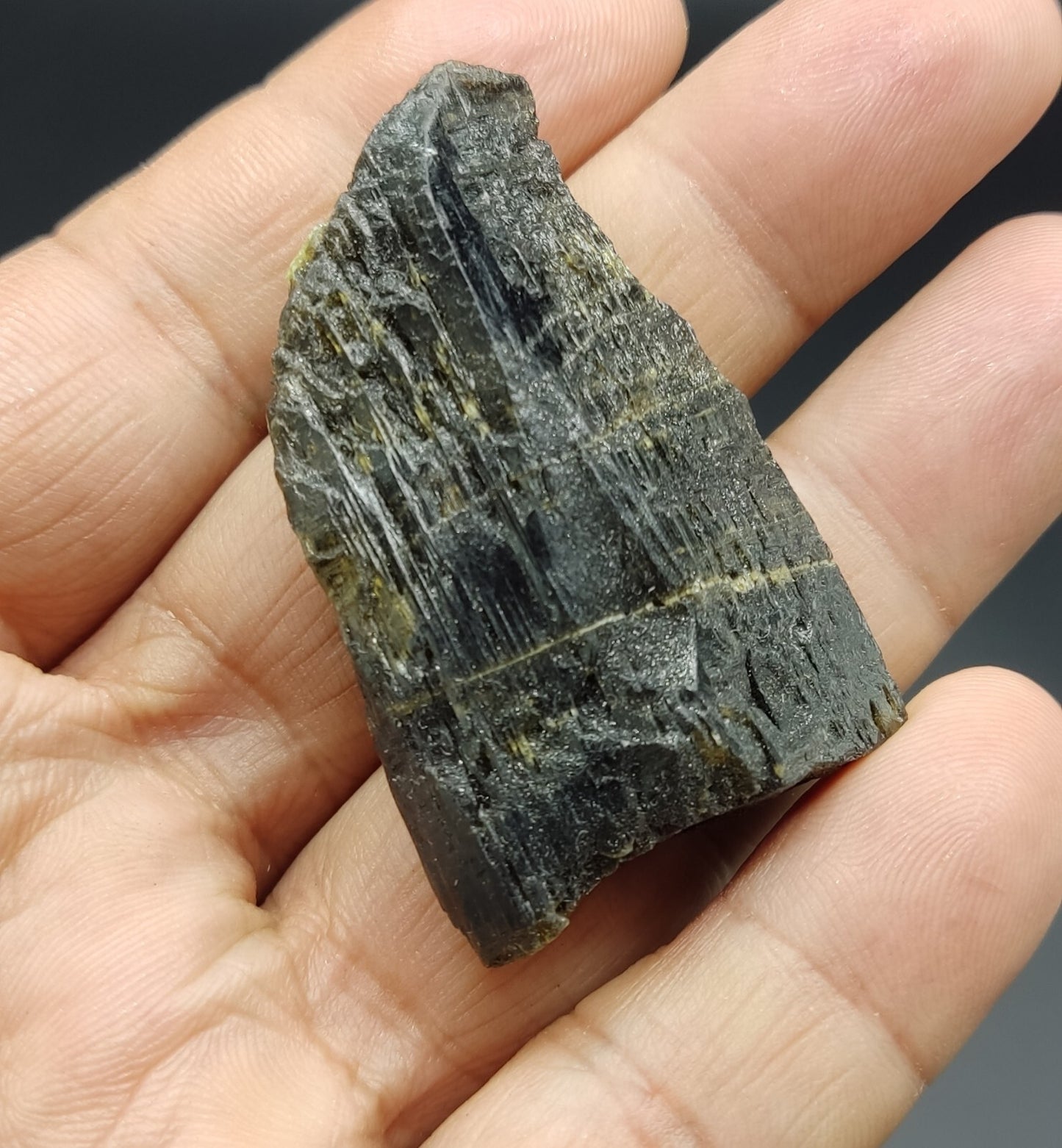 An aesthetic specimen of epidote crystal 38 grams