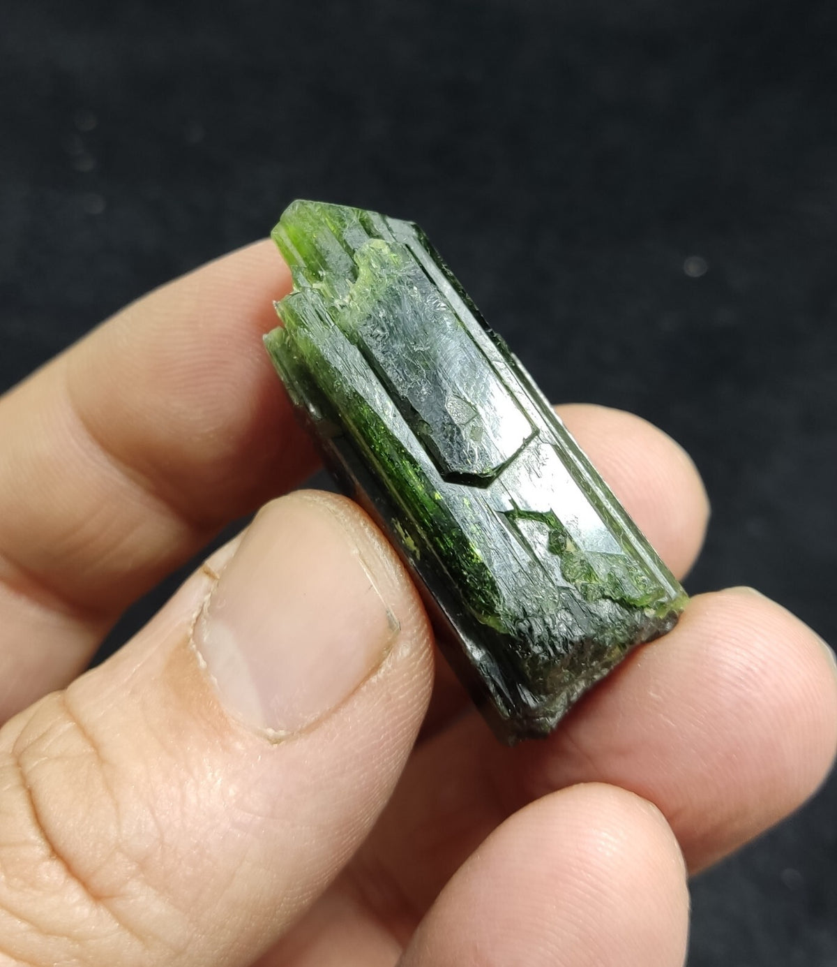 An amazing specimen of diopside crystal 22 grams