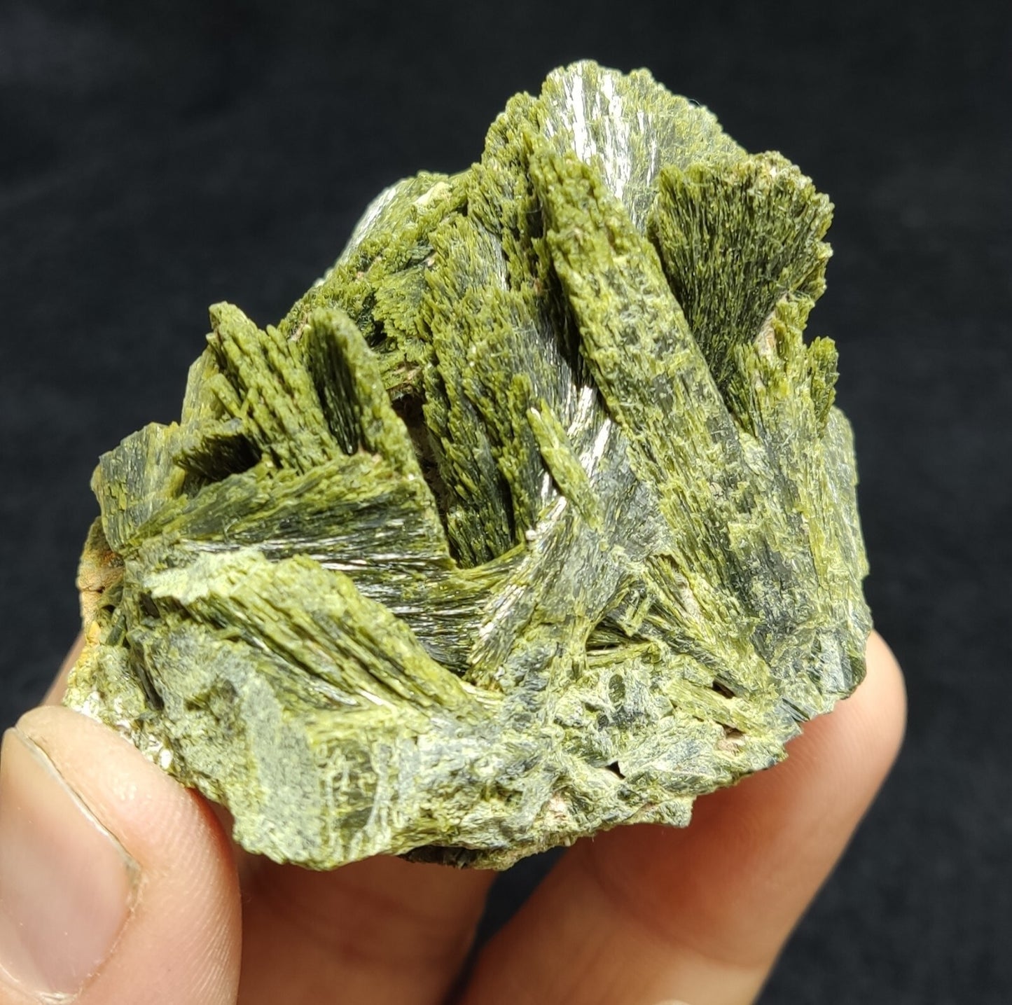 An aesthetic specimen of epidote crystal specimen 110 grams