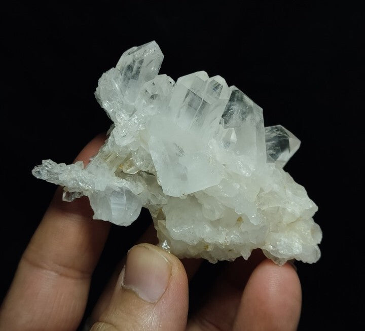Natural terminated Quartz cluster 90 grams