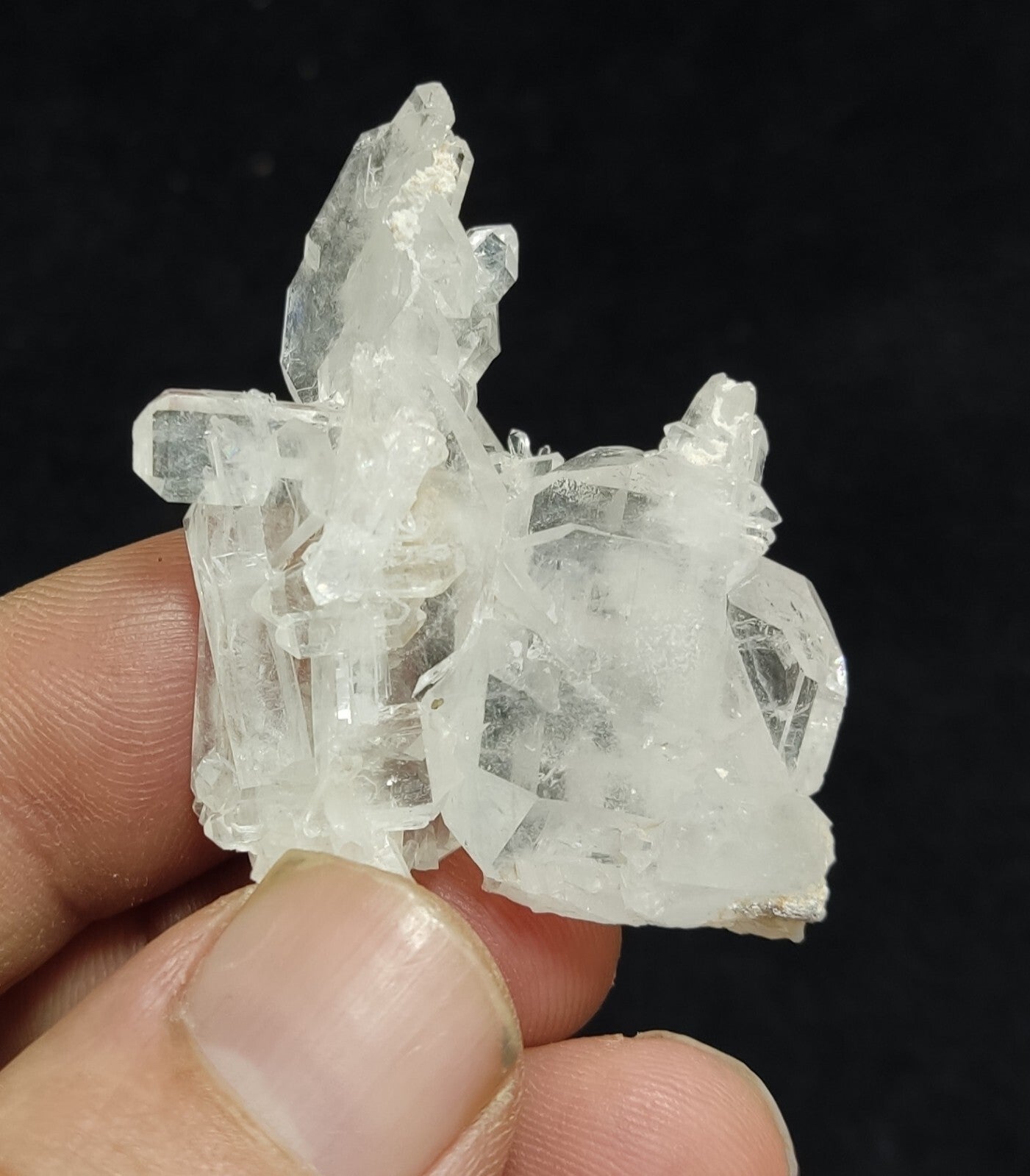 An Aesthetic terminated faden Quartz crystal specimen 18 grams