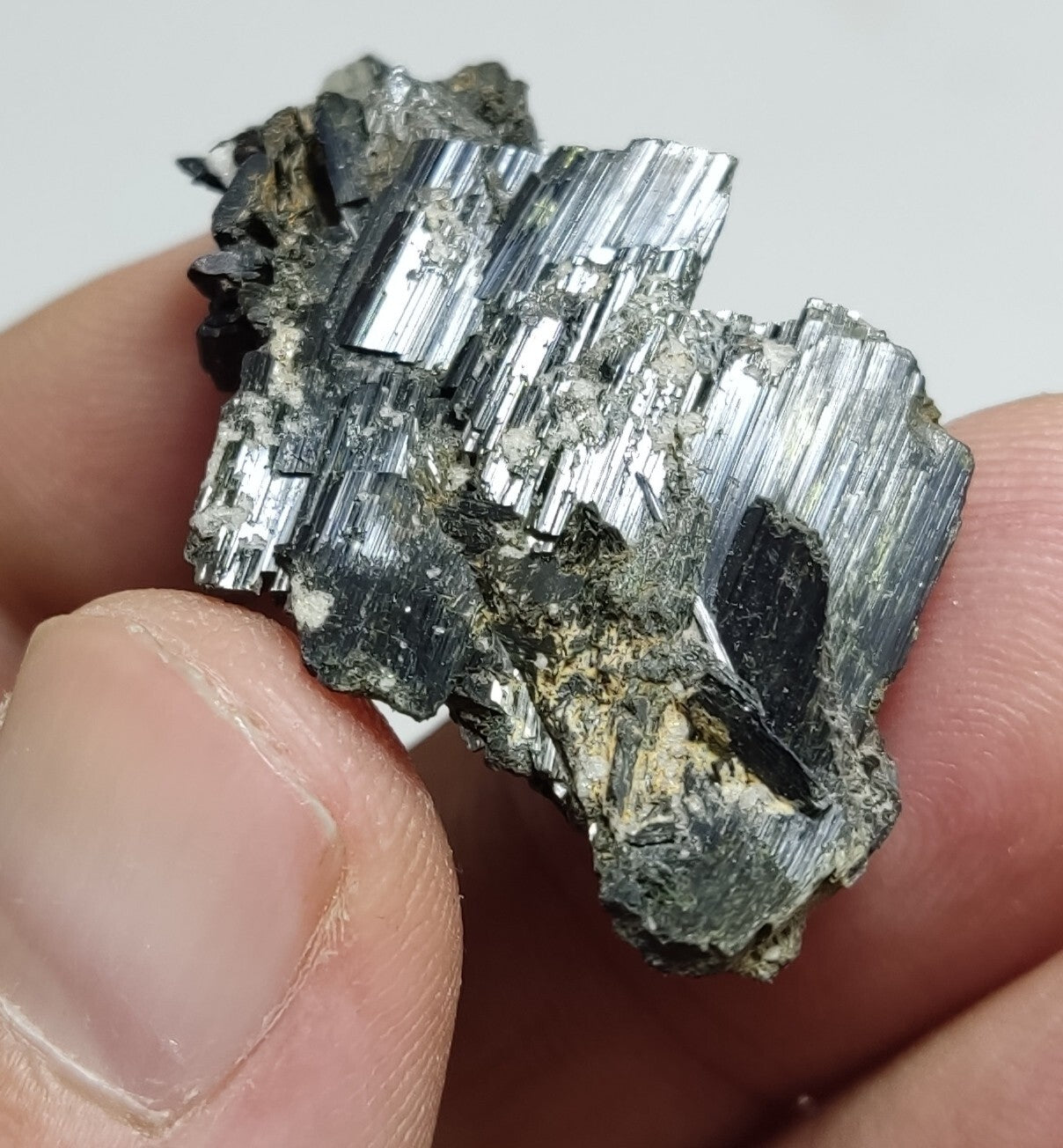 An aesthetic specimen of terminated aegirine crystal cluster 12 grams