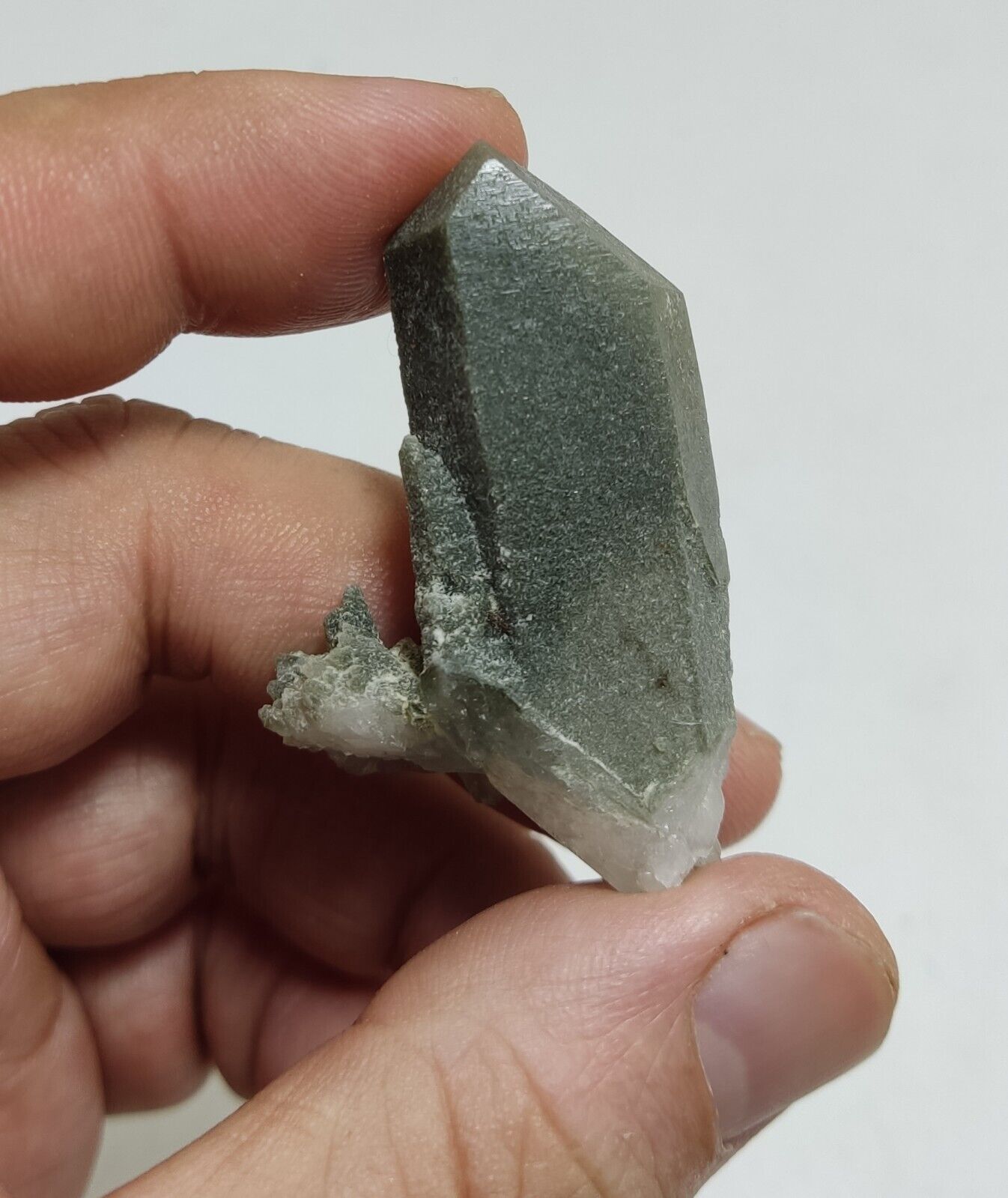 An Aesthetic Natural beautifully terminated Chlorite Quartz crystal 23 grams