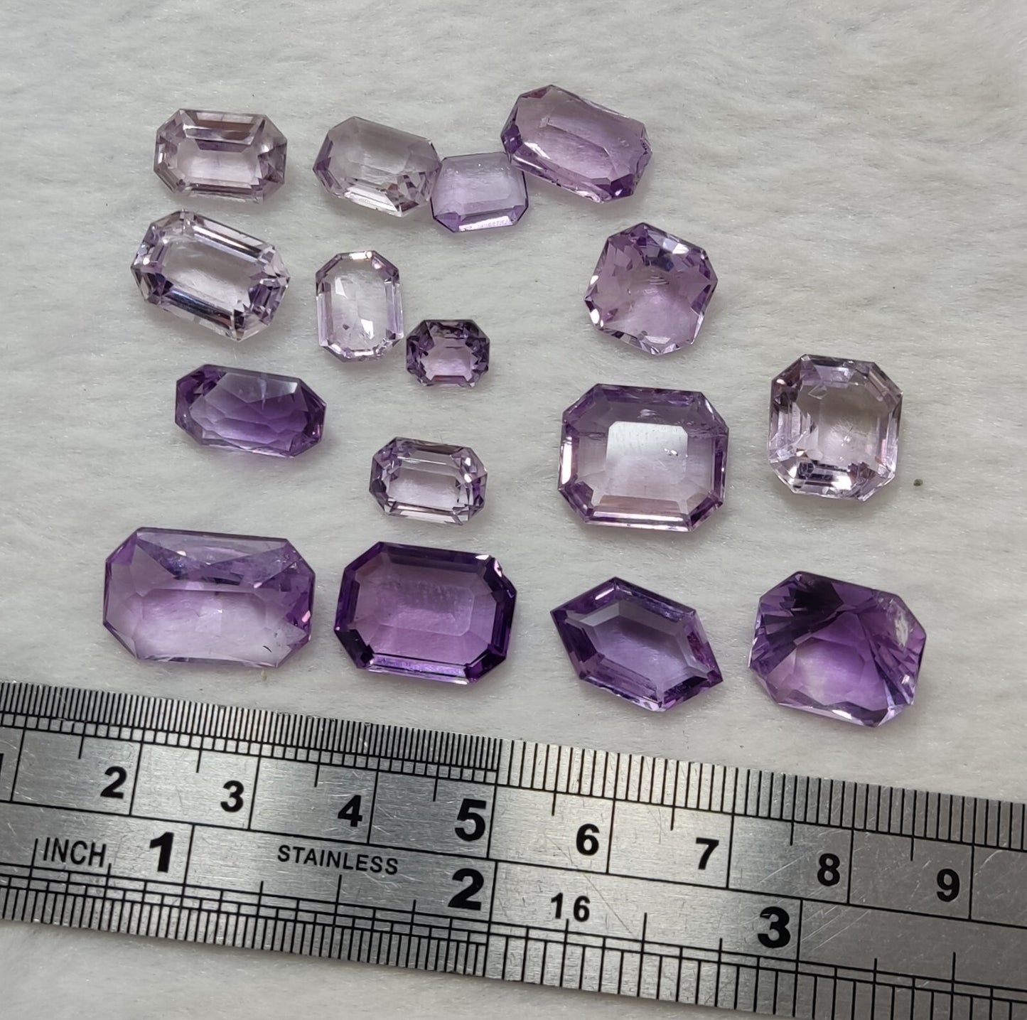 80 Carats Amethyst gemstones