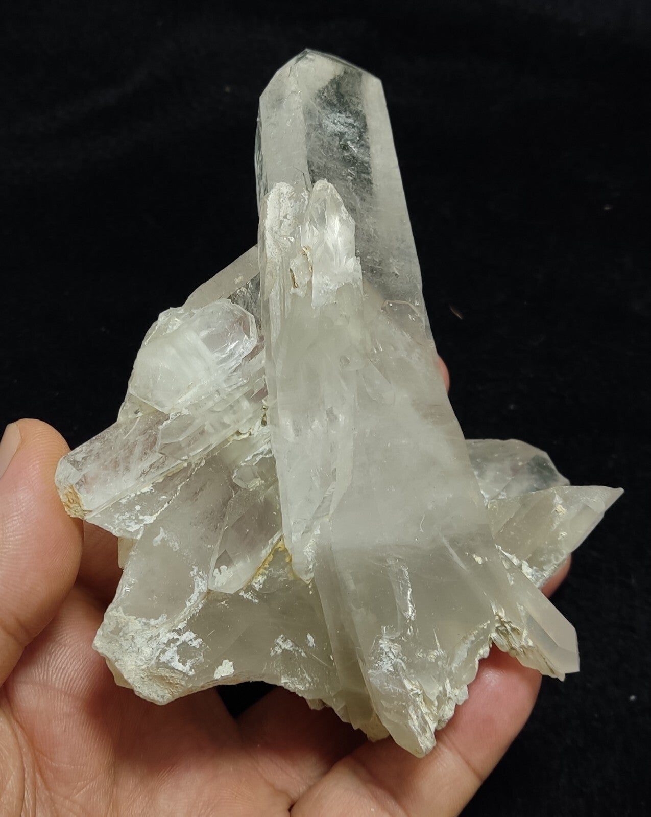 An Aesthetic specimen of Quartz cluster 362 grams