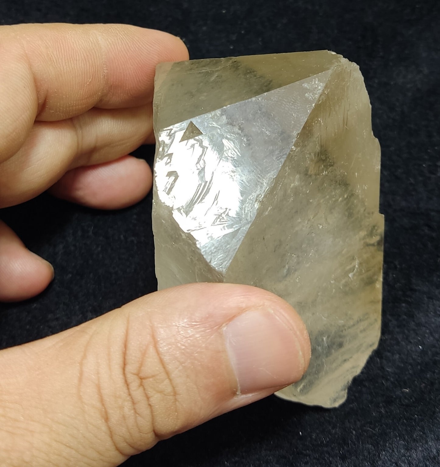 An Aesthetic terminated specimen of Quartz crystal 277 grams