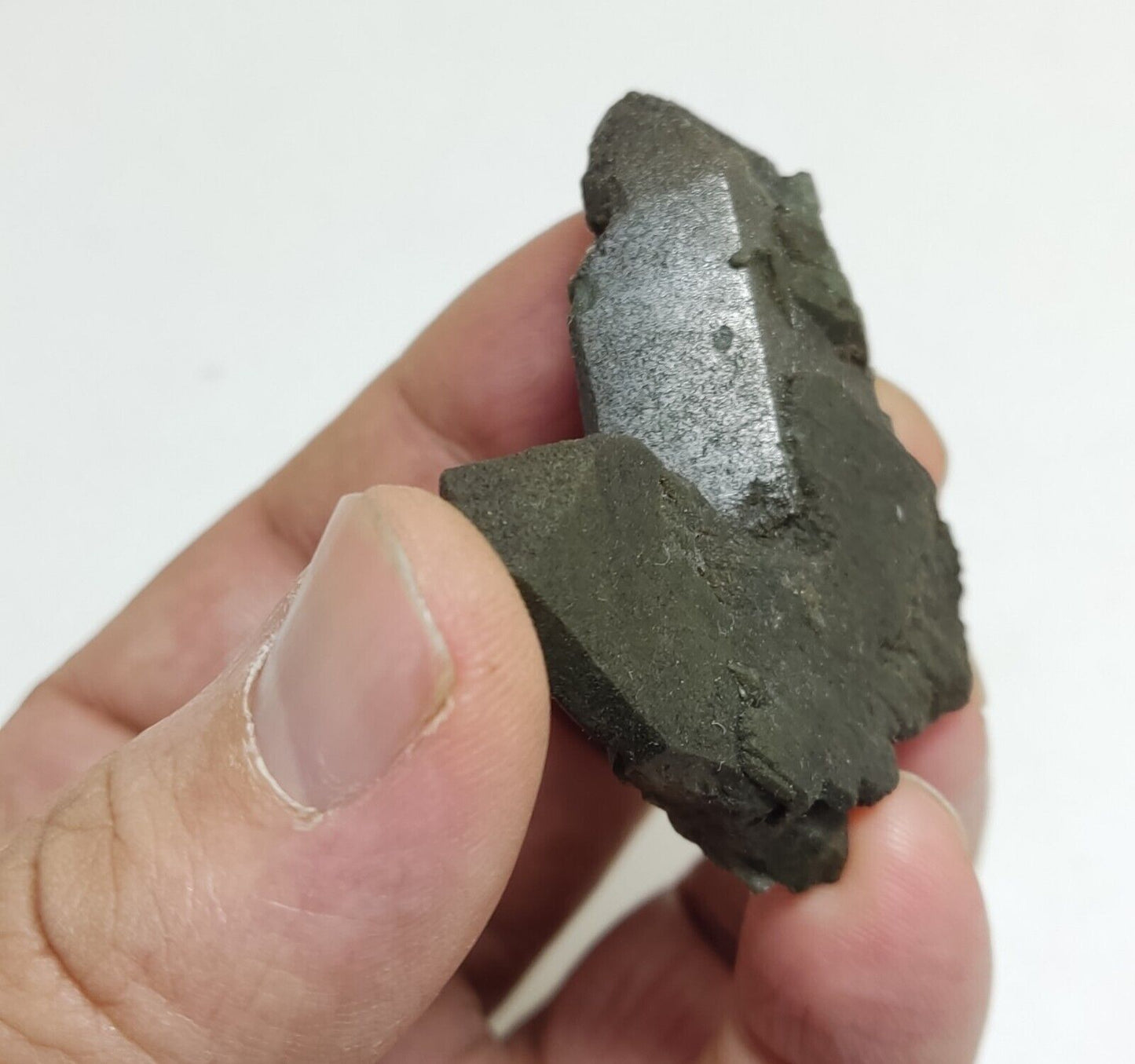 A very Aesthetic Natural beautifully terminated Chlorite Quartz crystal 36 grams