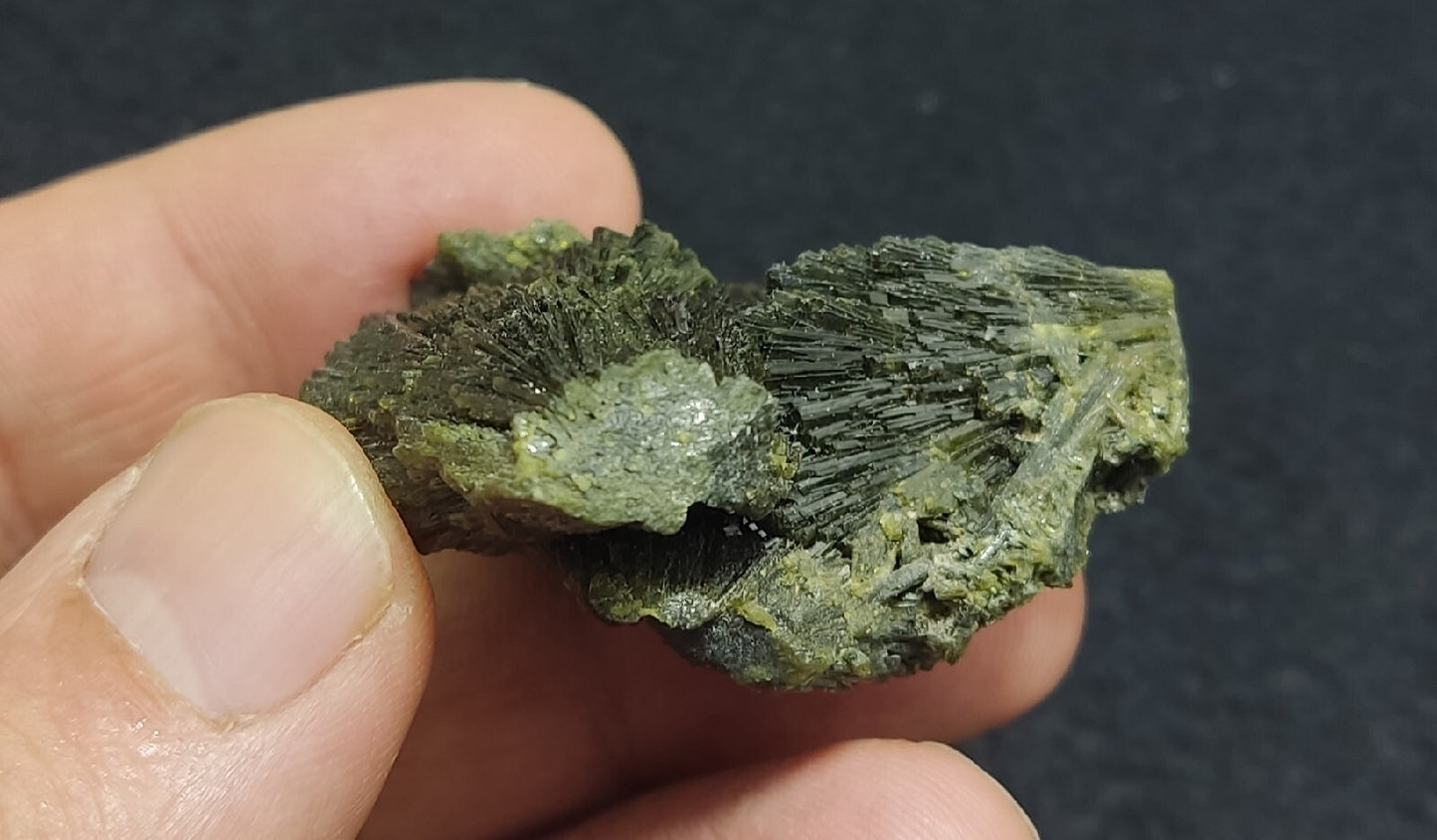 Single natural Epidote Crystal spray formations 39 grams