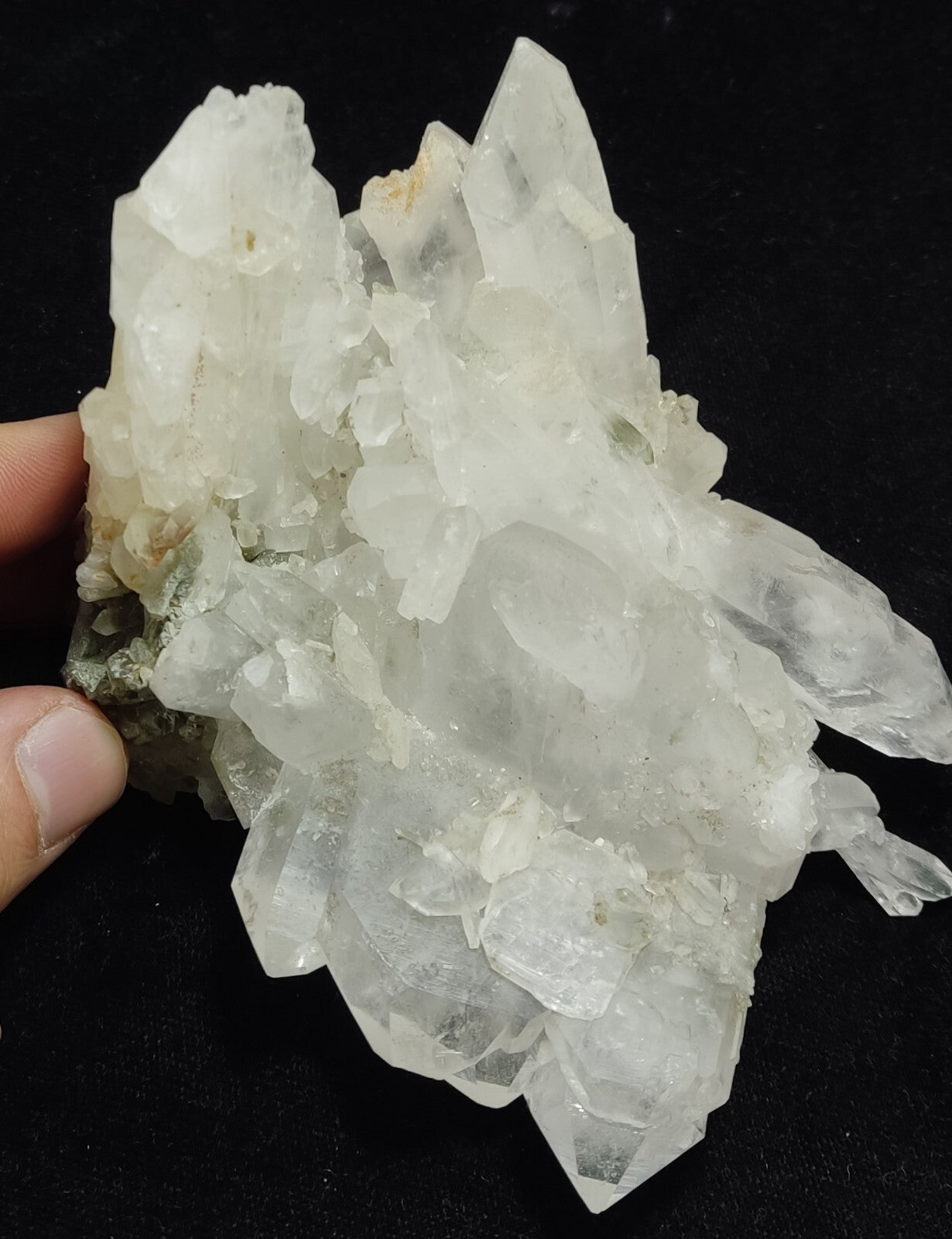 An Aesthetic large terminated Quartz cluster with chlorite inclusions 495 grams