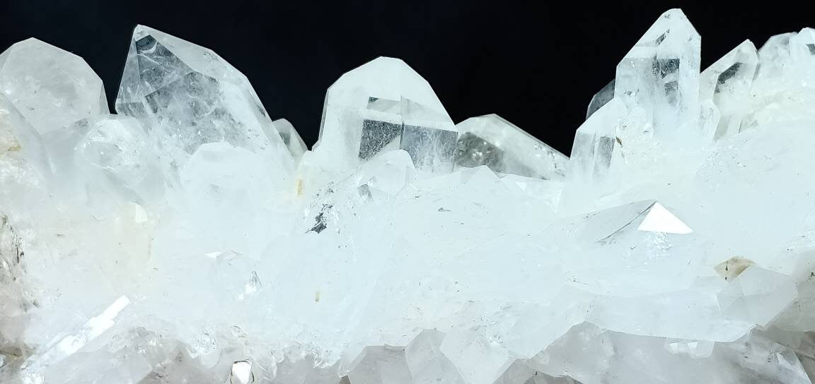 Quartz crystals Cluster 400 grams