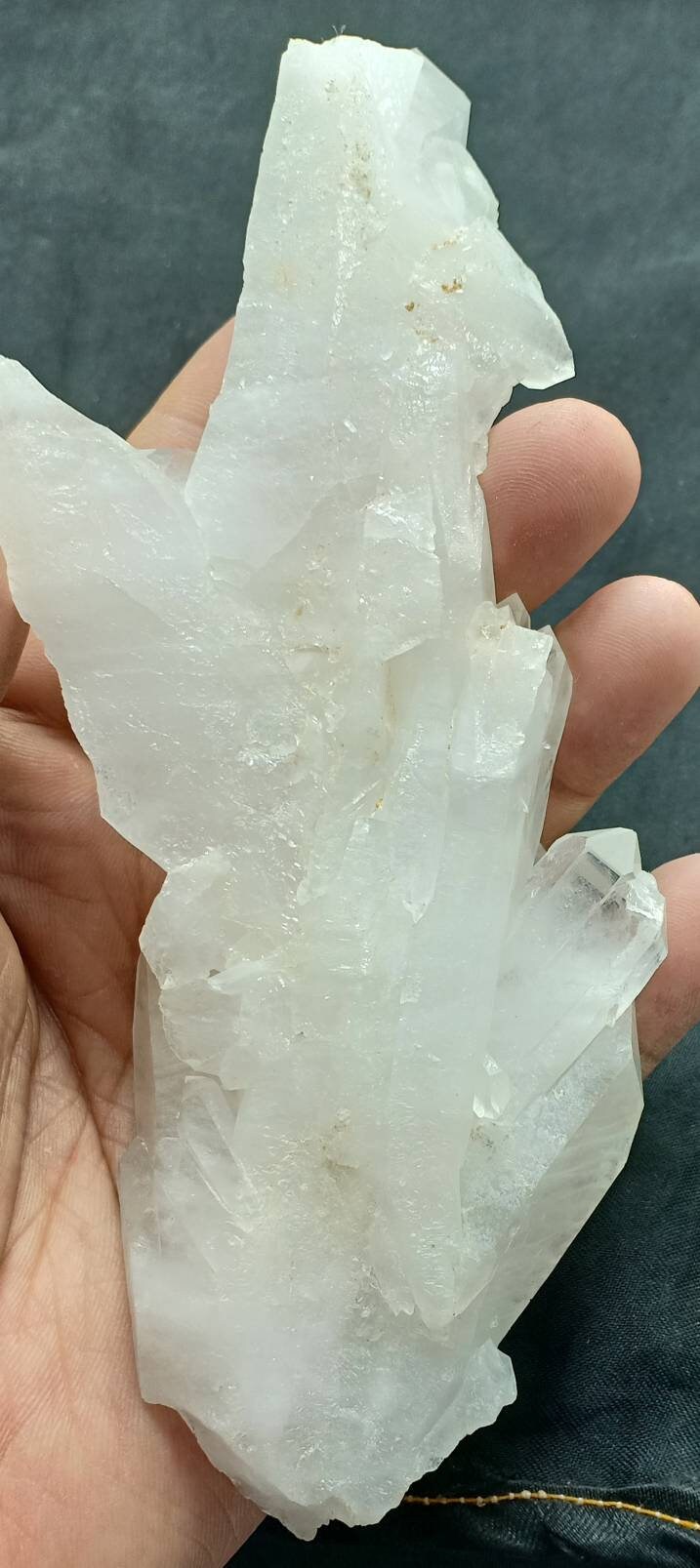 Faden Quartz Crystals Cluster 329 grams