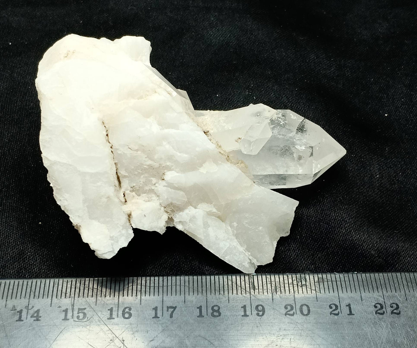 Natural Quartz Crystal 122 grams