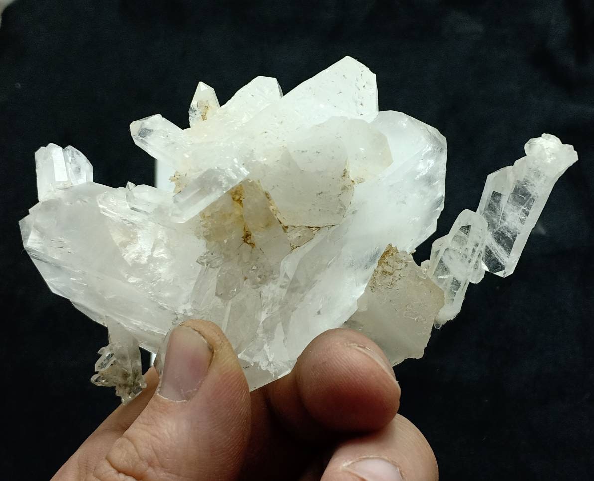 Single beautiful quartz crystals cluster cluster with Faden terminations 291 grams