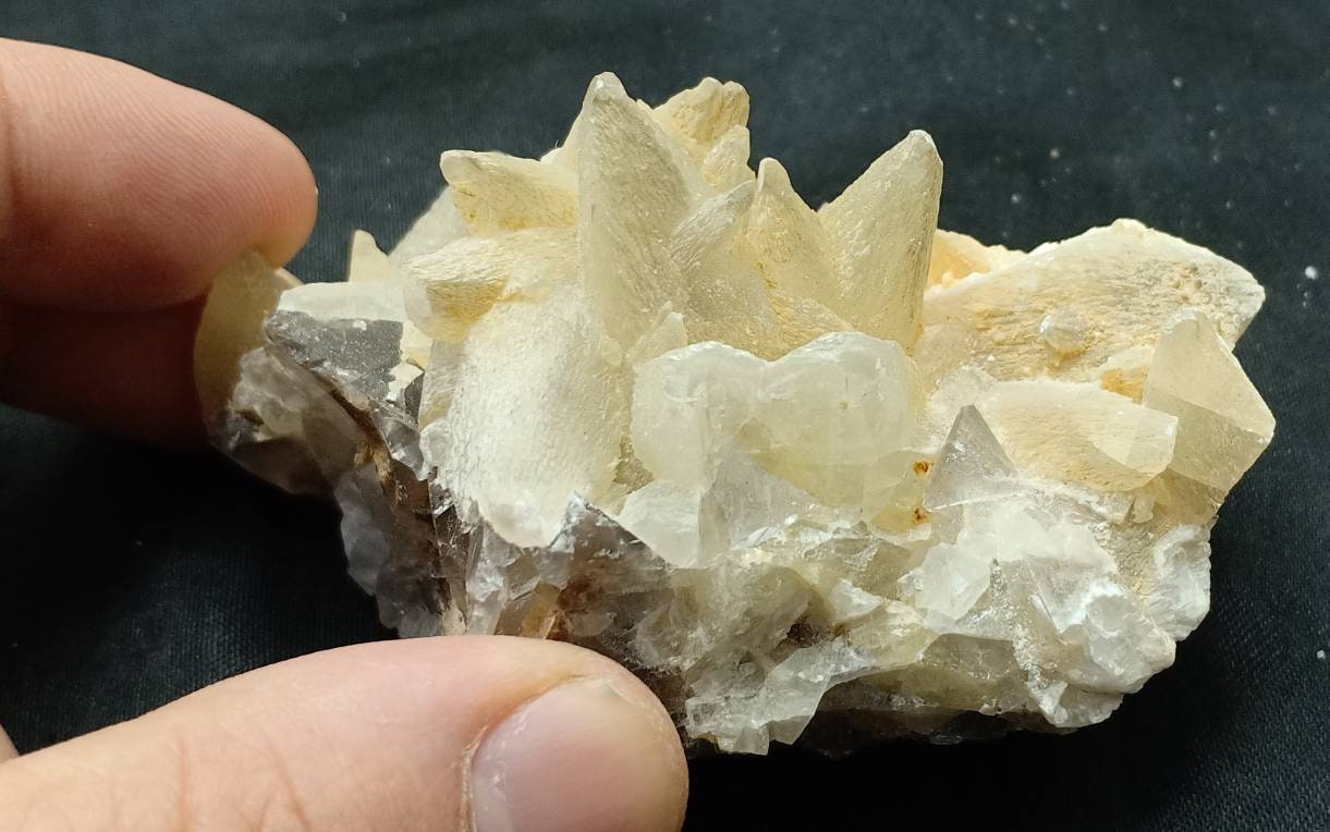 Single beautiful Dogteeth calcite crystals cluster with beautiful terminations with Fluorite combinations 207 grams