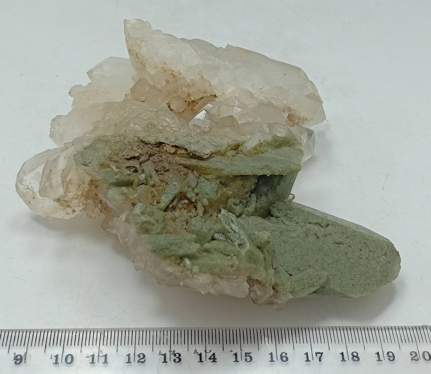 An Aesthetic Natural crystals cluster of beautifully terminated Chlorite and normal white quartz and Faden line Quartz 378 grams